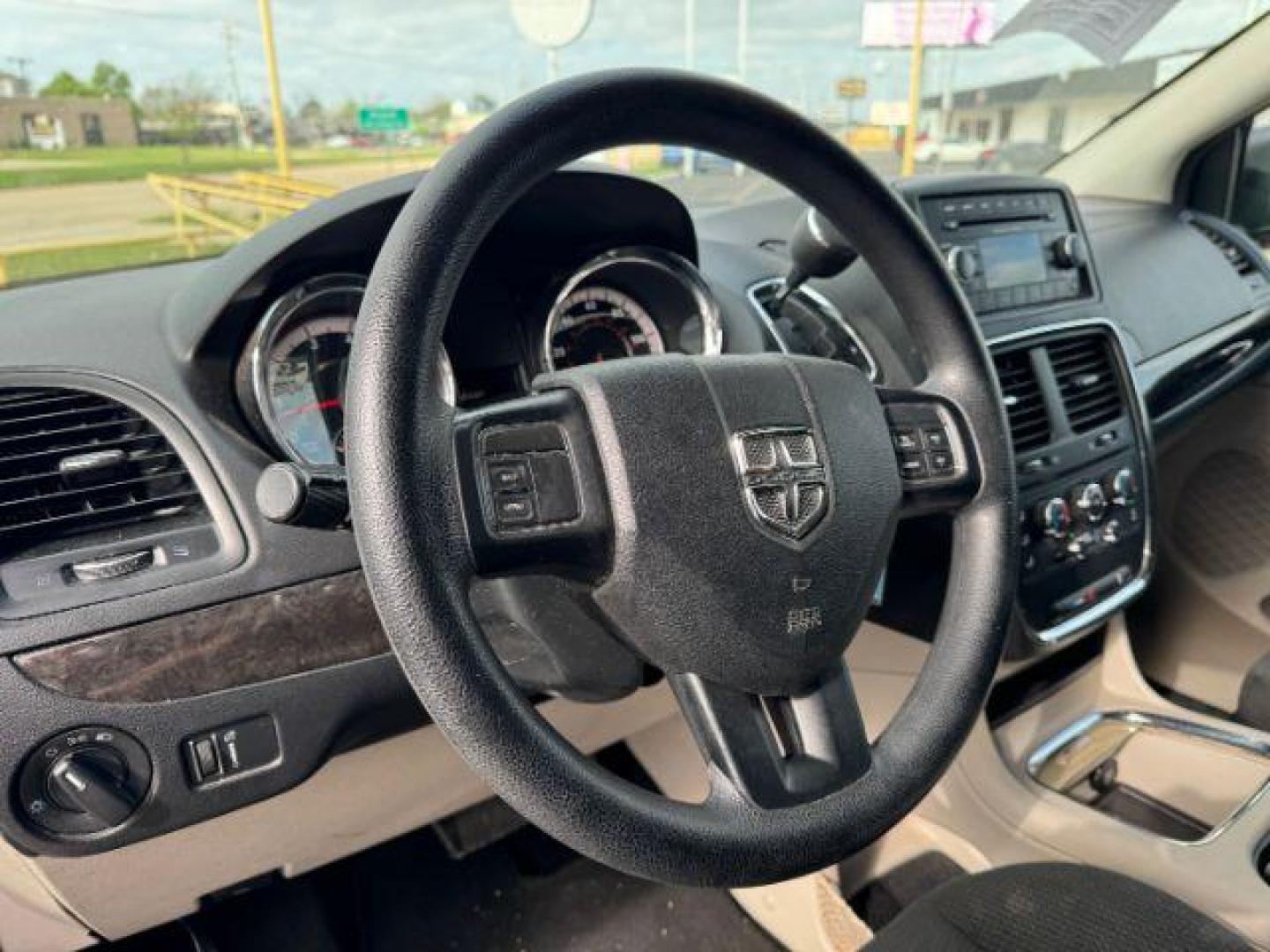 2016 BLUE Dodge Grand Caravan SXT (2C4RDGCG6GR) with an 3.6L V6 DOHC 24V engine, 6-Speed Automatic transmission, located at 2715 W Pioneer Pkwy, Arlington, TX, 76013, (817) 265-9009, 32.710262, -97.153236 - Photo#18