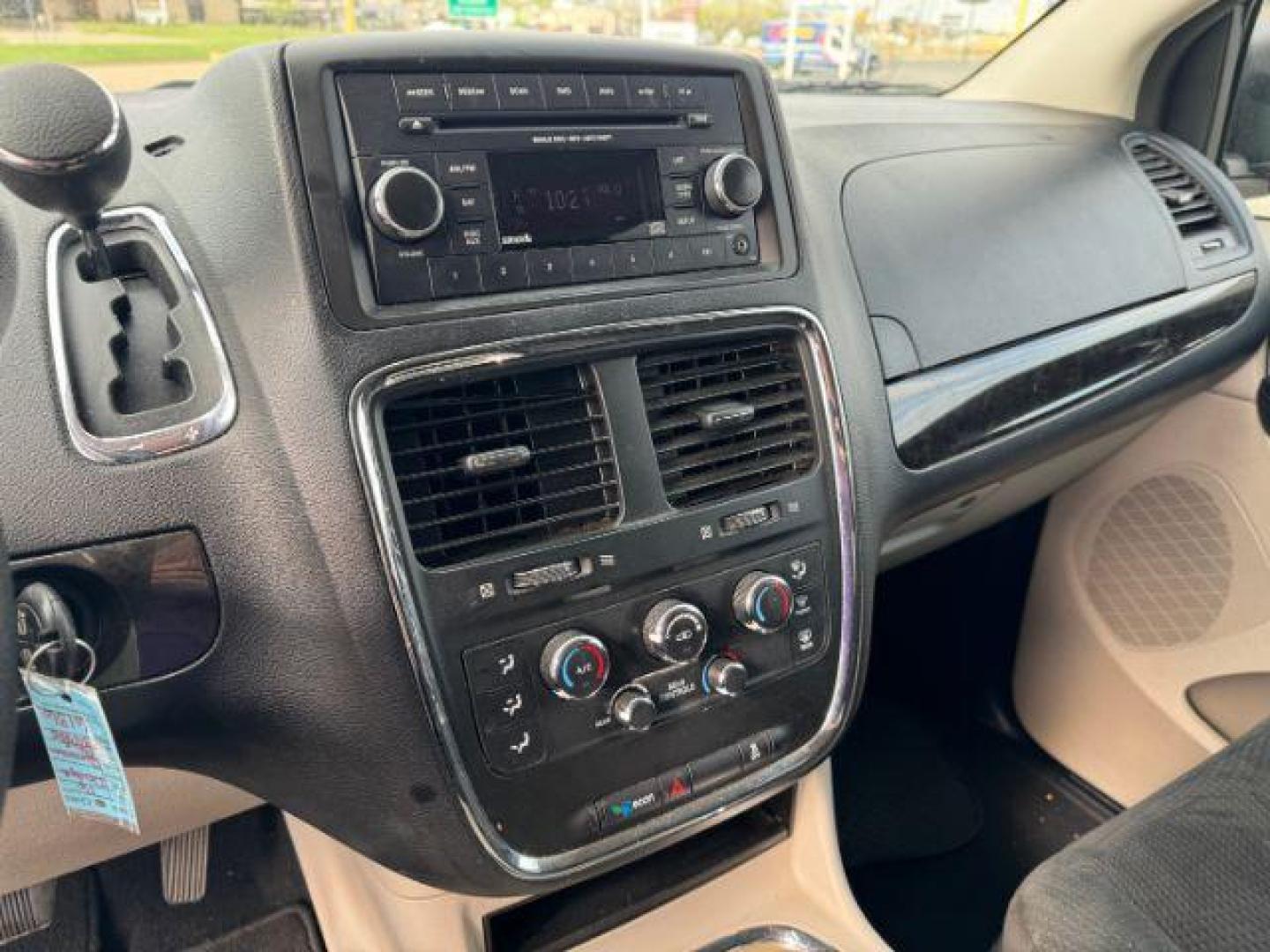 2016 BLUE Dodge Grand Caravan SXT (2C4RDGCG6GR) with an 3.6L V6 DOHC 24V engine, 6-Speed Automatic transmission, located at 2715 W Pioneer Pkwy, Arlington, TX, 76013, (817) 265-9009, 32.710262, -97.153236 - Photo#20