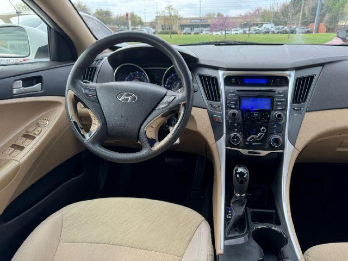 2012 WHITE Hyundai Sonata GLS Auto (5NPEB4AC6CH) with an 2.4L L4 DOHC 16V engine, 6-Speed Automatic transmission, located at 2715 W Pioneer Pkwy, Arlington, TX, 76013, (817) 265-9009, 32.710262, -97.153236 - Photo#13