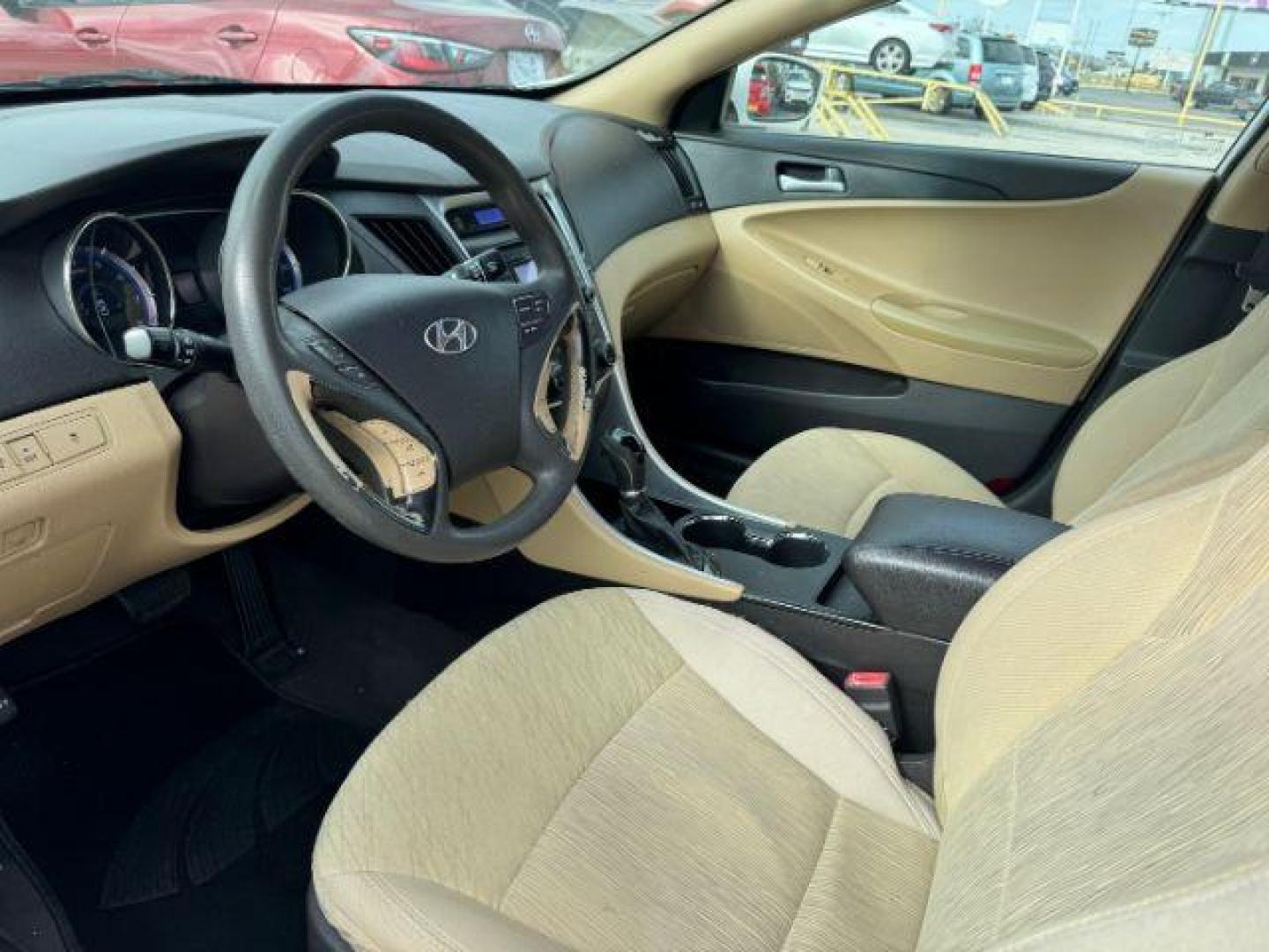 2012 WHITE Hyundai Sonata GLS Auto (5NPEB4AC6CH) with an 2.4L L4 DOHC 16V engine, 6-Speed Automatic transmission, located at 2715 W Pioneer Pkwy, Arlington, TX, 76013, (817) 265-9009, 32.710262, -97.153236 - Photo#15