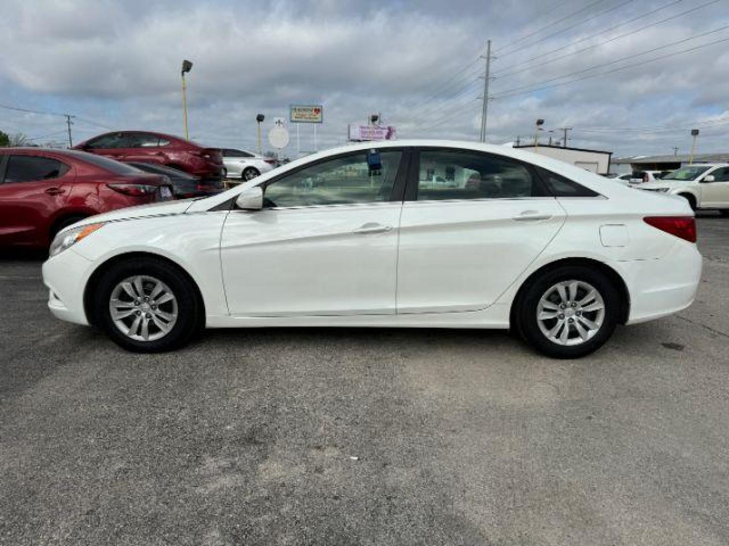 2012 WHITE Hyundai Sonata GLS Auto (5NPEB4AC6CH) with an 2.4L L4 DOHC 16V engine, 6-Speed Automatic transmission, located at 2715 W Pioneer Pkwy, Arlington, TX, 76013, (817) 265-9009, 32.710262, -97.153236 - Photo#2