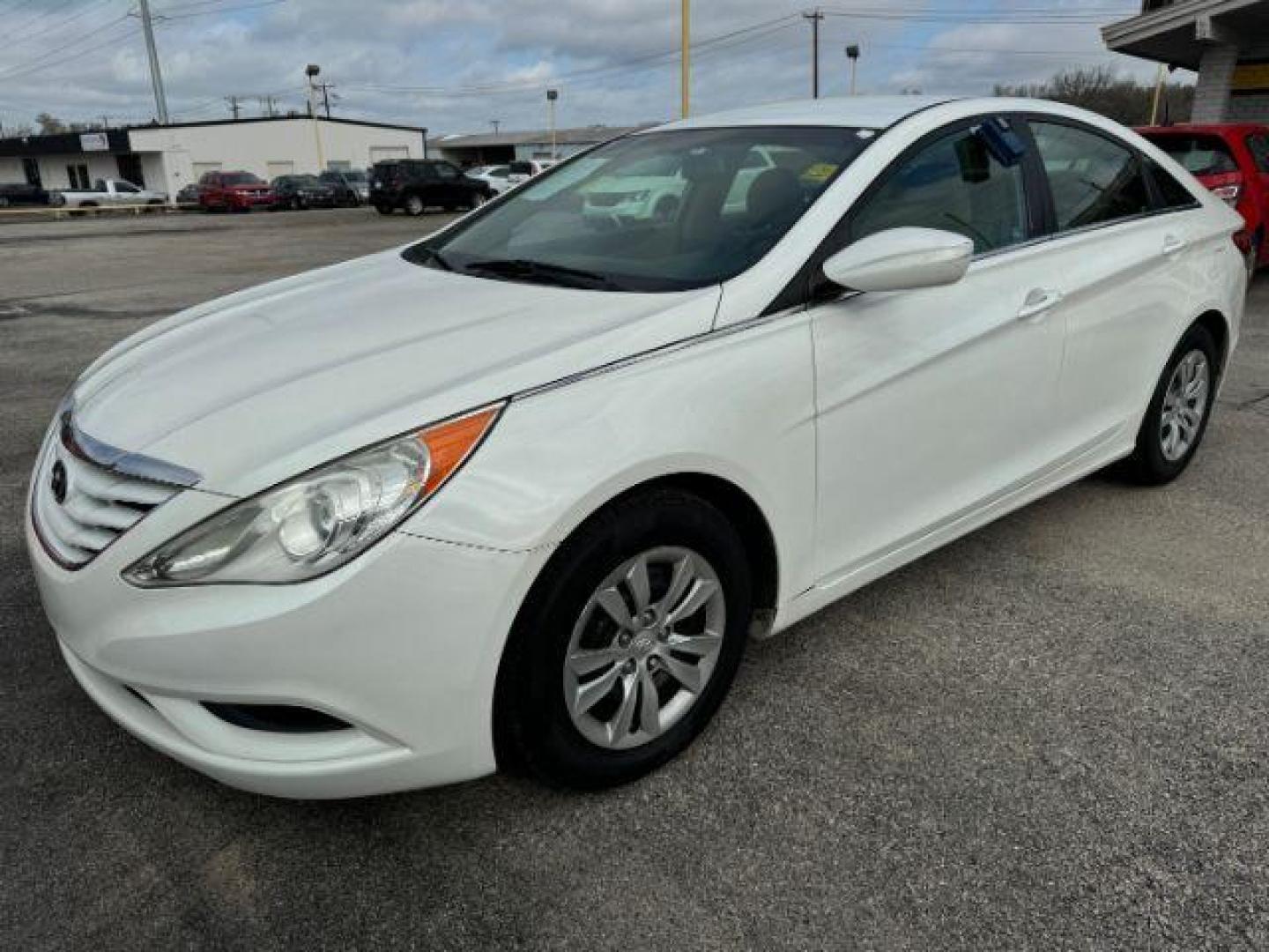 2012 WHITE Hyundai Sonata GLS Auto (5NPEB4AC6CH) with an 2.4L L4 DOHC 16V engine, 6-Speed Automatic transmission, located at 2715 W Pioneer Pkwy, Arlington, TX, 76013, (817) 265-9009, 32.710262, -97.153236 - Photo#3