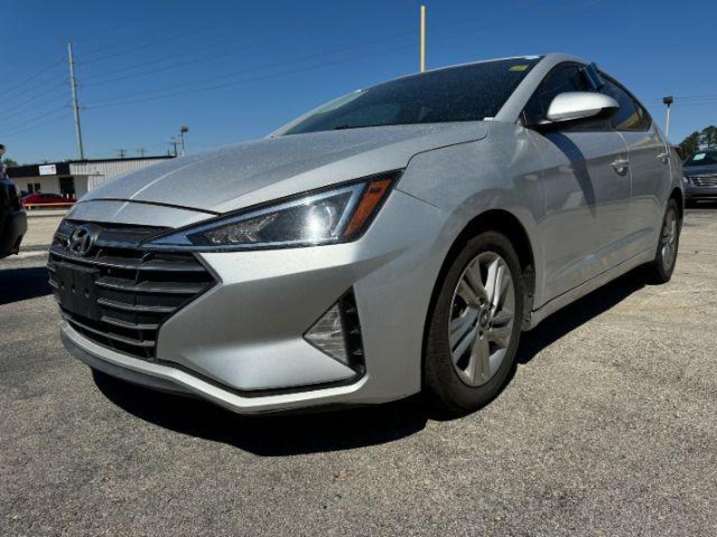 2020 SILVER Hyundai Elantra Limited (5NPD84LF3LH) with an 1.8L L4 DOHC 16V engine, 6-Speed Automatic transmission, located at 2715 W Pioneer Pkwy, Arlington, TX, 76013, (817) 265-9009, 32.710262, -97.153236 - Photo#3