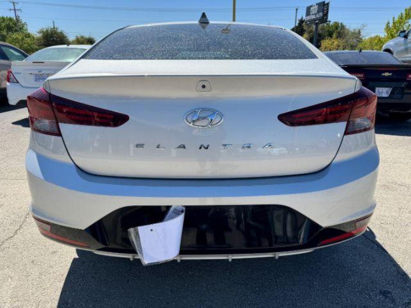 2020 SILVER Hyundai Elantra Limited (5NPD84LF3LH) with an 1.8L L4 DOHC 16V engine, 6-Speed Automatic transmission, located at 2715 W Pioneer Pkwy, Arlington, TX, 76013, (817) 265-9009, 32.710262, -97.153236 - Photo#7