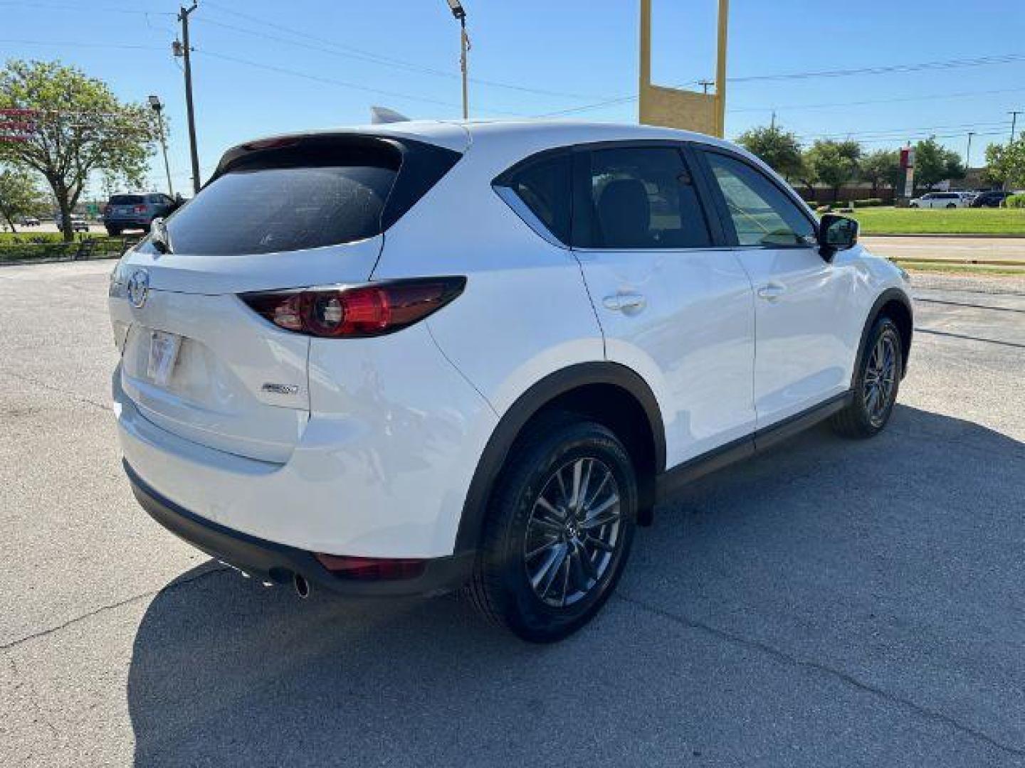 2019 WHITE Mazda CX-5 Sport (JM3KFABM5K0) with an 2.5L L4 DOHC 16V engine, 6-Speed Automatic transmission, located at 2715 W Pioneer Pkwy, Arlington, TX, 76013, (817) 265-9009, 32.710262, -97.153236 - Photo#8