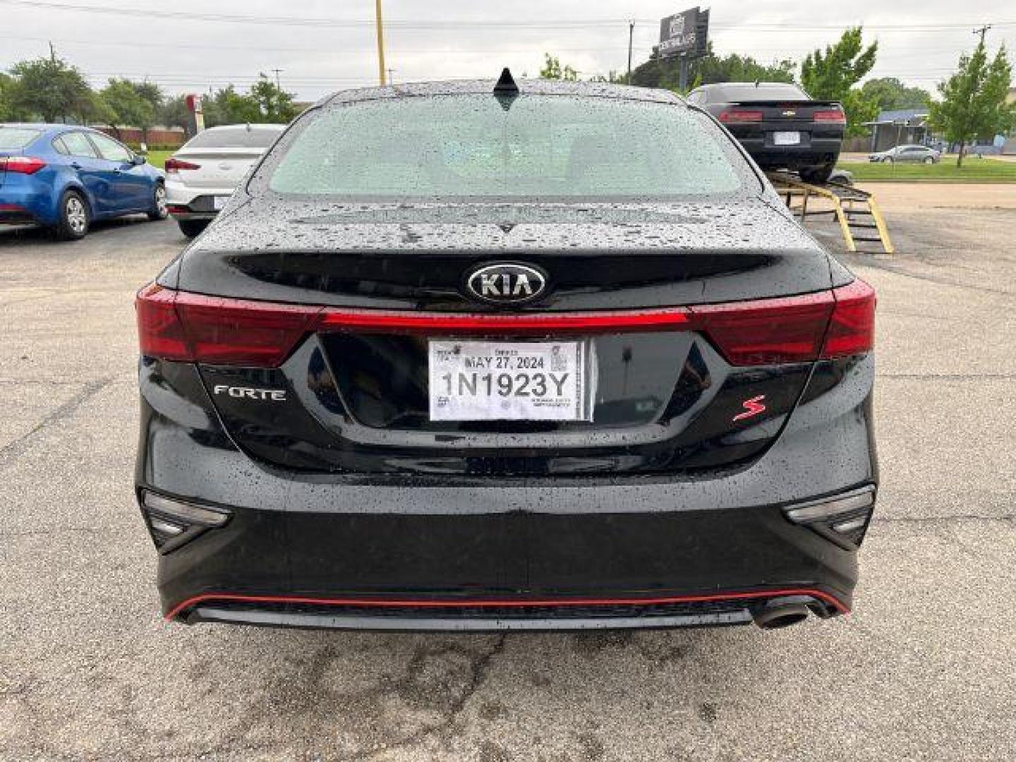 2020 BLACK Kia Forte FE (3KPF24AD4LE) with an 2.0L L4 DOHC 16V engine, Continuously Variable Transmission transmission, located at 2715 W Pioneer Pkwy, Arlington, TX, 76013, (817) 265-9009, 32.710262, -97.153236 - Photo#8