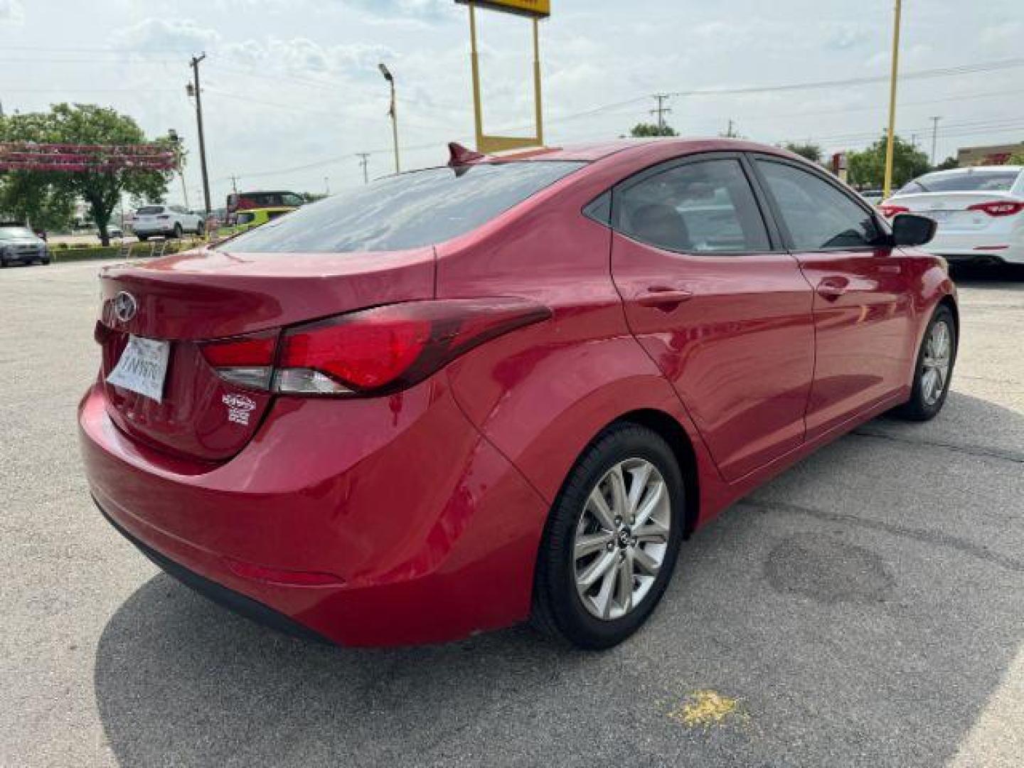 2015 RED Hyundai Elantra SE 6AT (KMHDH4AE2FU) with an 1.8L L4 DOHC 16V engine, 6-Speed Automatic transmission, located at 2715 W Pioneer Pkwy, Arlington, TX, 76013, (817) 265-9009, 32.710262, -97.153236 - Photo#7