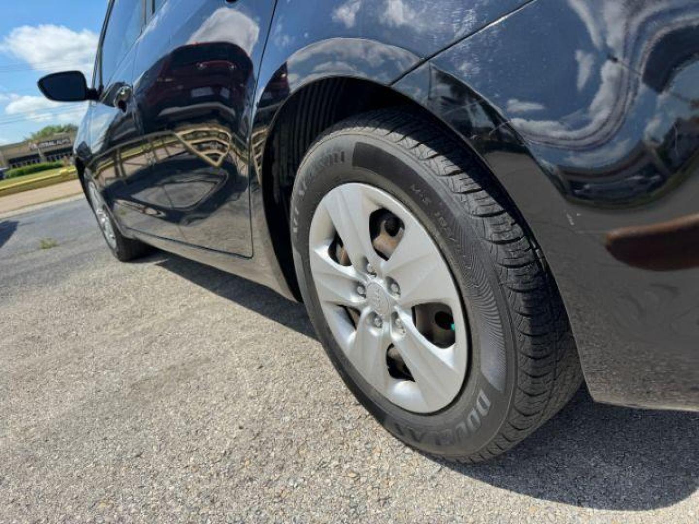 2017 BLACK Kia Forte LX 6A (3KPFK4A77HE) with an 2.0L L4 DOHC 16V engine, 6-Speed Automatic transmission, located at 2715 W Pioneer Pkwy, Arlington, TX, 76013, (817) 265-9009, 32.710262, -97.153236 - Photo#8