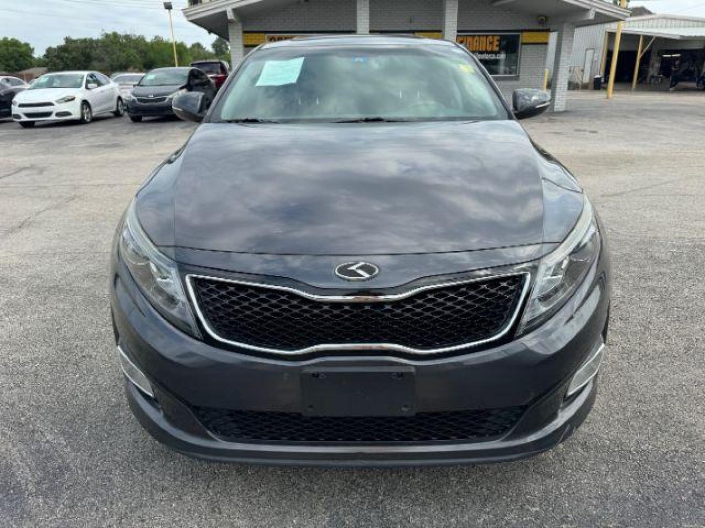 2015 GRAY Kia Optima LX (5XXGM4A76FG) with an 2.4L L4 DOHC 16V engine, 6-Speed Automatic transmission, located at 2715 W Pioneer Pkwy, Arlington, TX, 76013, (817) 265-9009, 32.710262, -97.153236 - Photo#4