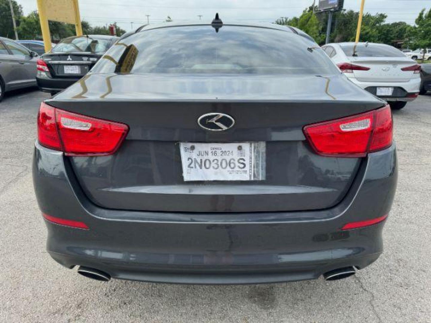 2015 GRAY Kia Optima LX (5XXGM4A76FG) with an 2.4L L4 DOHC 16V engine, 6-Speed Automatic transmission, located at 2715 W Pioneer Pkwy, Arlington, TX, 76013, (817) 265-9009, 32.710262, -97.153236 - Photo#7