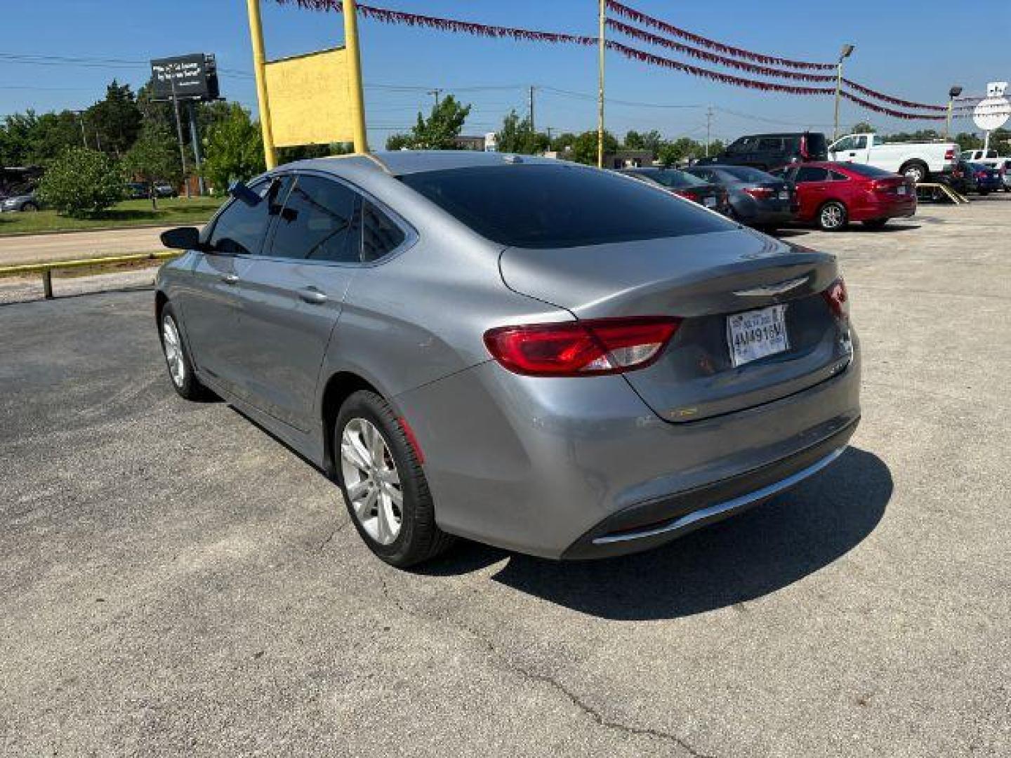 2015 SILVER Chrysler 200 Limited (1C3CCCAB2FN) with an 2.4L L4 DOHC 16V engine, 9-Speed Automatic transmission, located at 2715 W Pioneer Pkwy, Arlington, TX, 76013, (817) 265-9009, 32.710262, -97.153236 - Photo#8