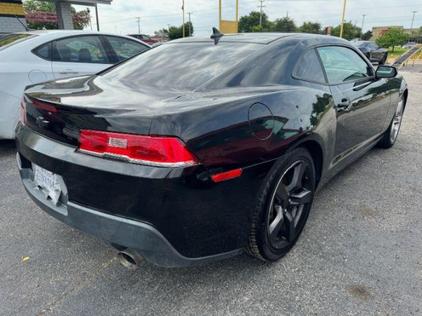 2015 BLACK Chevrolet Camaro 1LT Coupe (2G1FD1E37F9) with an 3.6L V6 DOHC 24V FFV engine, 6-Speed Automatic transmission, located at 2715 W Pioneer Pkwy, Arlington, TX, 76013, (817) 265-9009, 32.710262, -97.153236 - Photo#5