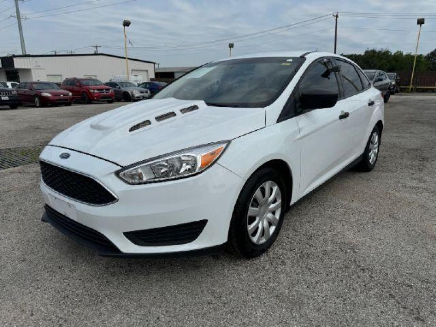 2018 WHITE Ford Focus S Sedan (1FADP3E2XJL) with an 2.0L L4 DOHC 16V engine, stand transmission, located at 2715 W Pioneer Pkwy, Arlington, TX, 76013, (817) 265-9009, 32.710262, -97.153236 - Photo#3