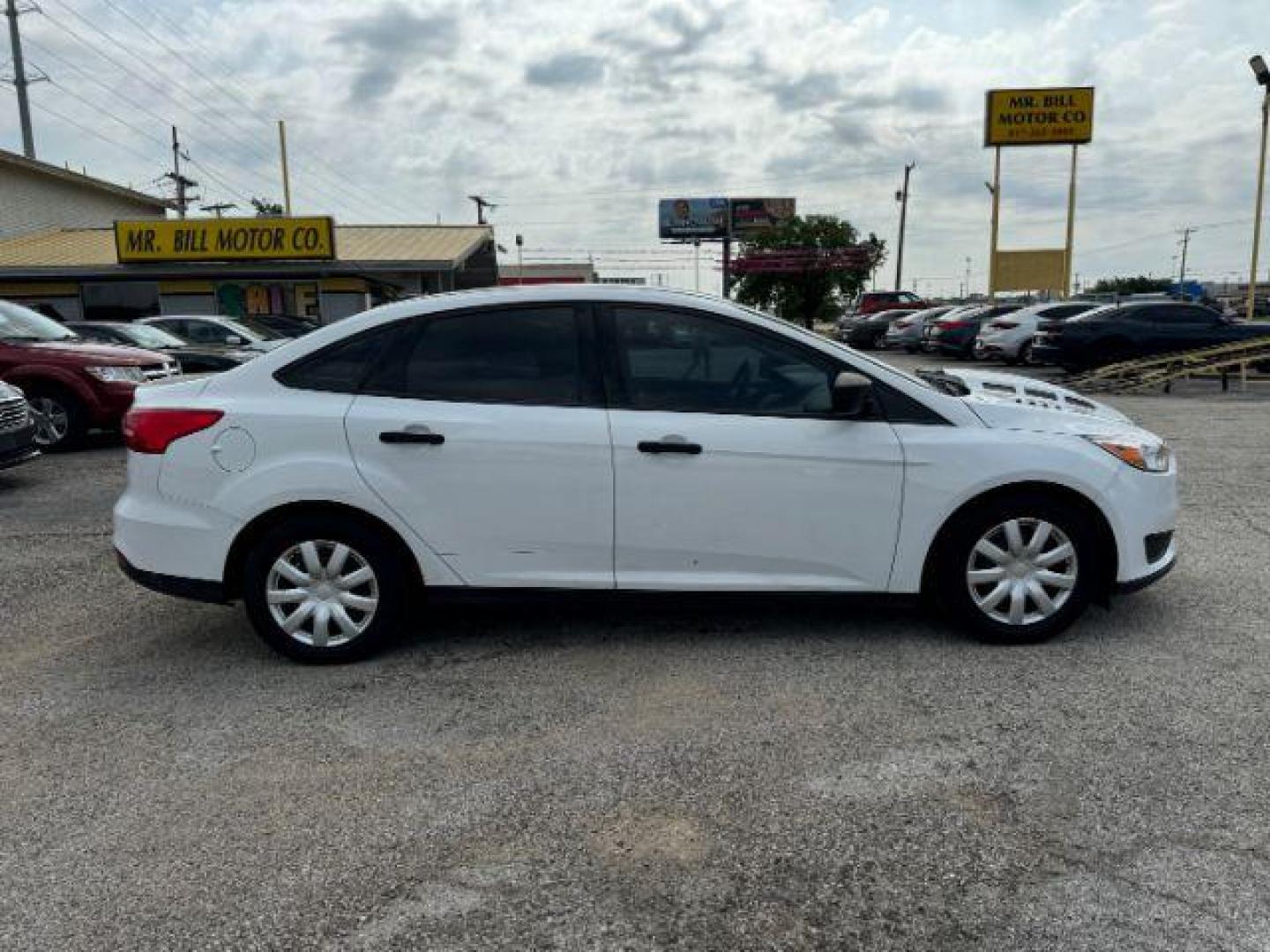 2018 WHITE Ford Focus S Sedan (1FADP3E2XJL) with an 2.0L L4 DOHC 16V engine, stand transmission, located at 2715 W Pioneer Pkwy, Arlington, TX, 76013, (817) 265-9009, 32.710262, -97.153236 - Photo#6