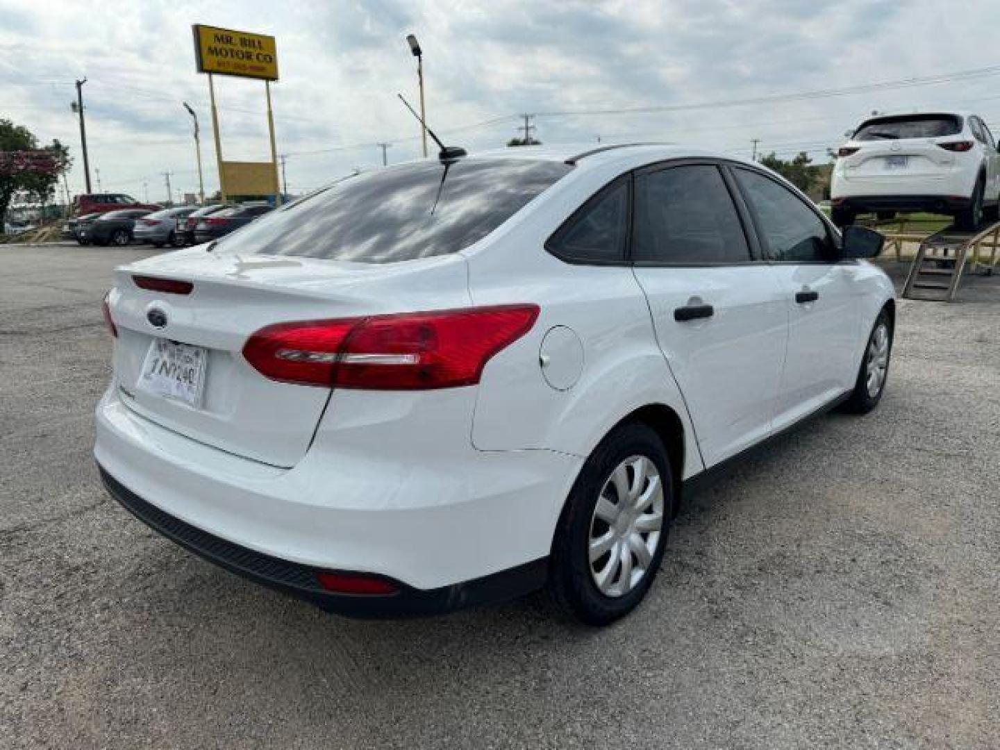 2018 WHITE Ford Focus S Sedan (1FADP3E2XJL) with an 2.0L L4 DOHC 16V engine, stand transmission, located at 2715 W Pioneer Pkwy, Arlington, TX, 76013, (817) 265-9009, 32.710262, -97.153236 - Photo#7