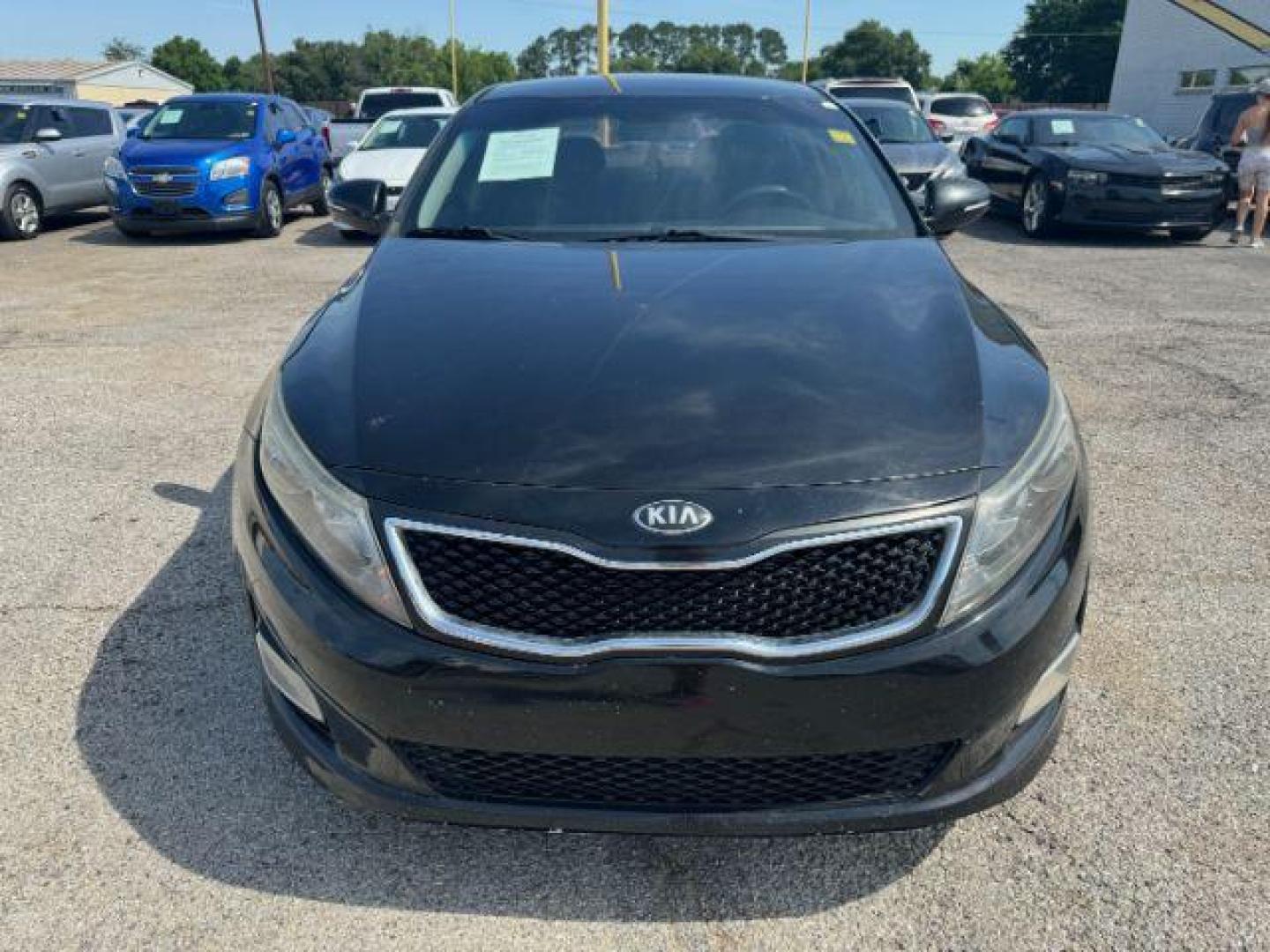 2015 BLACK Kia Optima LX (KNAGM4A70F5) with an 2.4L L4 DOHC 16V engine, 6-Speed Automatic transmission, located at 2715 W Pioneer Pkwy, Arlington, TX, 76013, (817) 265-9009, 32.710262, -97.153236 - Photo#4