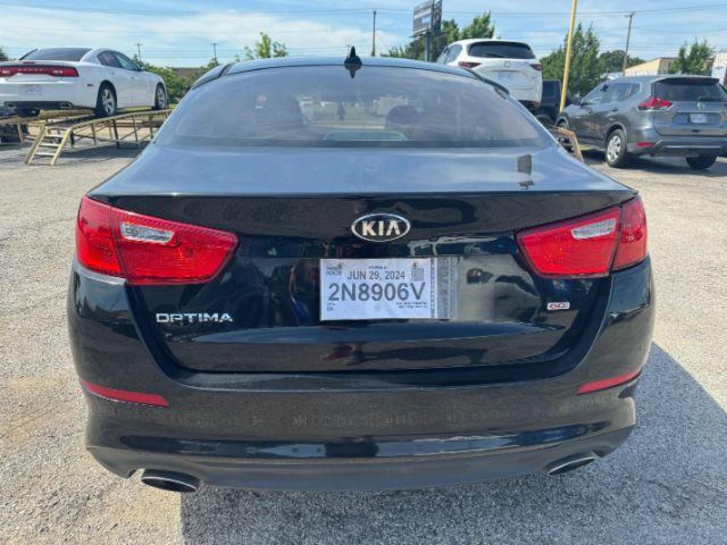 2015 BLACK Kia Optima LX (KNAGM4A70F5) with an 2.4L L4 DOHC 16V engine, 6-Speed Automatic transmission, located at 2715 W Pioneer Pkwy, Arlington, TX, 76013, (817) 265-9009, 32.710262, -97.153236 - Photo#8