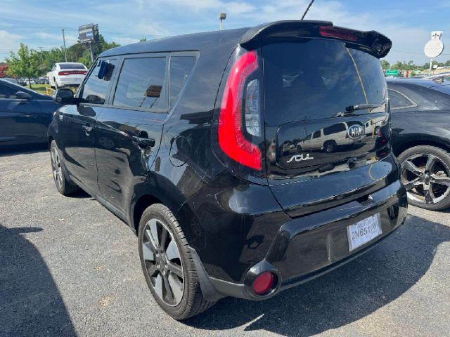 2014 BLACK Kia Soul ! (KNDJX3A52E7) with an 2.0L L4 DOHC 16V engine, 6-Speed Automatic transmission, located at 2715 W Pioneer Pkwy, Arlington, TX, 76013, (817) 265-9009, 32.710262, -97.153236 - Photo#7