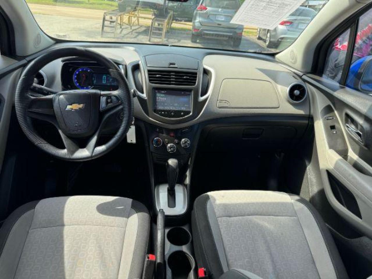 2016 BLUE Chevrolet Trax LS FWD (KL7CJKSB8GB) with an 1.4L L4 DOHC 16V engine, 6-Speed Automatic transmission, located at 2715 W Pioneer Pkwy, Arlington, TX, 76013, (817) 265-9009, 32.710262, -97.153236 - Photo#12