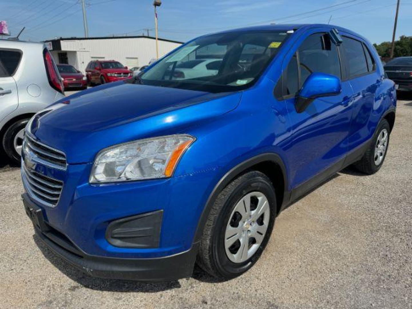 2016 BLUE Chevrolet Trax LS FWD (KL7CJKSB8GB) with an 1.4L L4 DOHC 16V engine, 6-Speed Automatic transmission, located at 2715 W Pioneer Pkwy, Arlington, TX, 76013, (817) 265-9009, 32.710262, -97.153236 - Photo#3