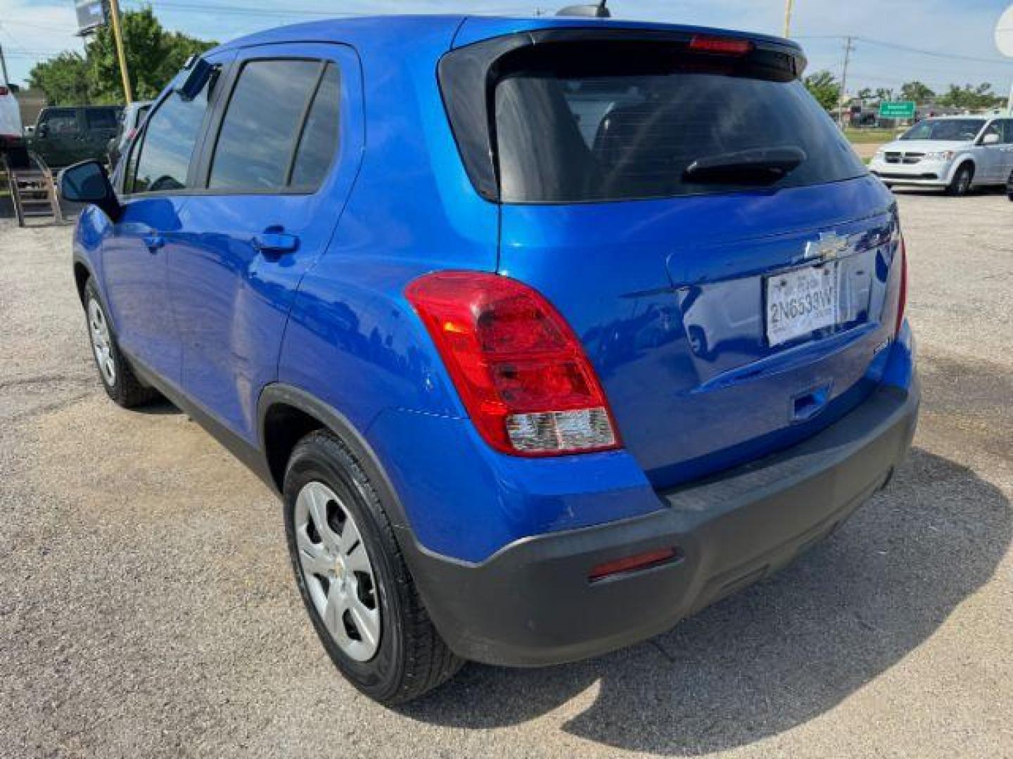 2016 BLUE Chevrolet Trax LS FWD (KL7CJKSB8GB) with an 1.4L L4 DOHC 16V engine, 6-Speed Automatic transmission, located at 2715 W Pioneer Pkwy, Arlington, TX, 76013, (817) 265-9009, 32.710262, -97.153236 - Photo#8