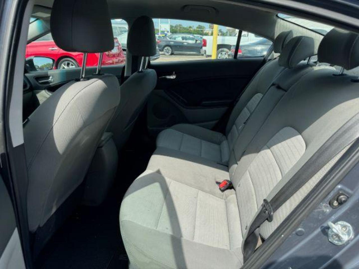 2015 GRAY Kia Forte EX (KNAFX4A85F5) with an 2.0L L4 DOHC 16V engine, 6-Speed Automatic transmission, located at 2715 W Pioneer Pkwy, Arlington, TX, 76013, (817) 265-9009, 32.710262, -97.153236 - Photo#10