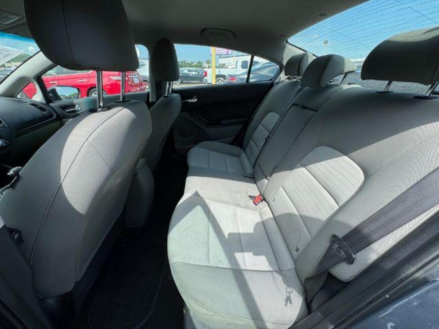 2015 GRAY Kia Forte EX (KNAFX4A85F5) with an 2.0L L4 DOHC 16V engine, 6-Speed Automatic transmission, located at 2715 W Pioneer Pkwy, Arlington, TX, 76013, (817) 265-9009, 32.710262, -97.153236 - Photo#11