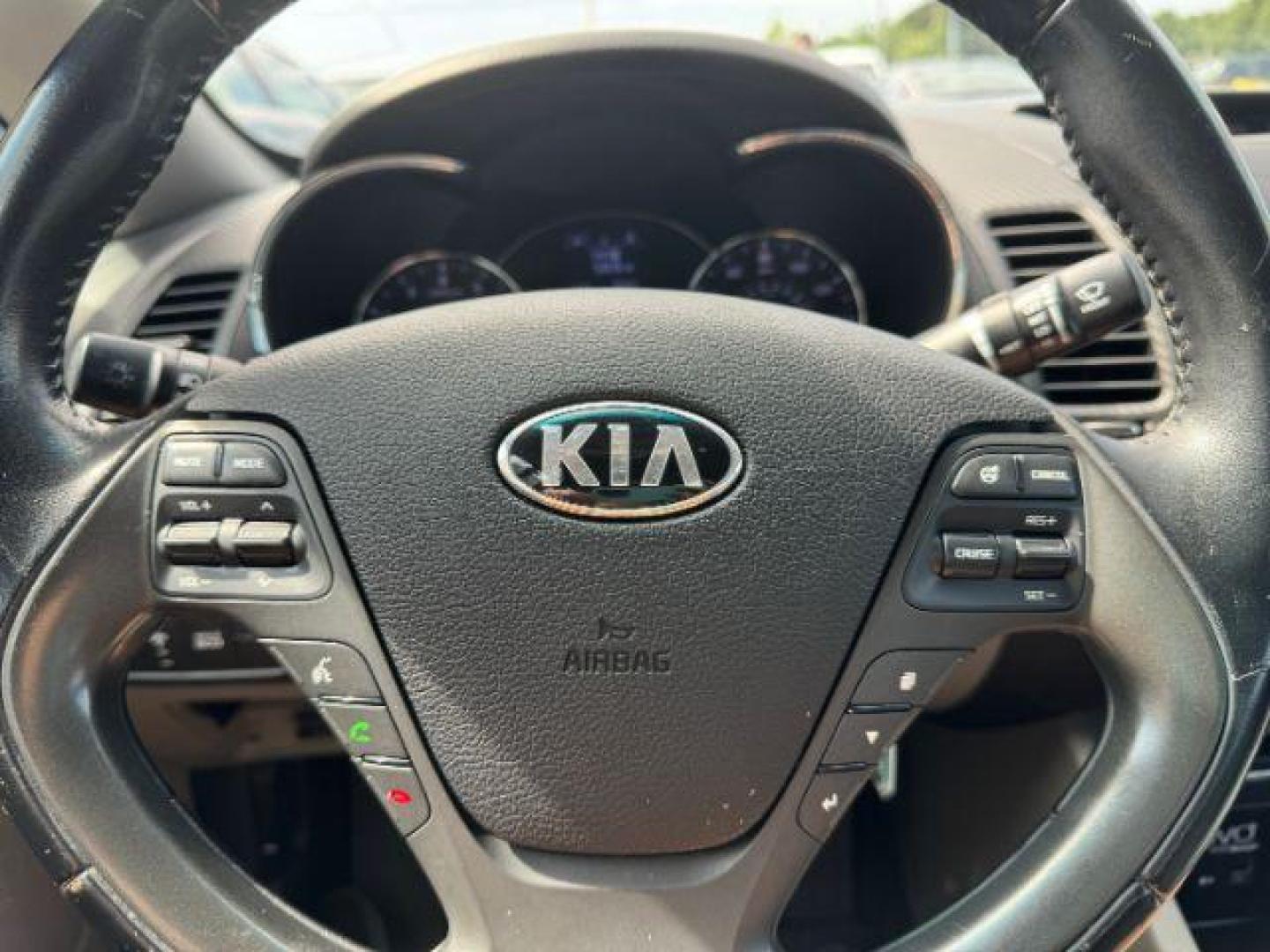 2015 GRAY Kia Forte EX (KNAFX4A85F5) with an 2.0L L4 DOHC 16V engine, 6-Speed Automatic transmission, located at 2715 W Pioneer Pkwy, Arlington, TX, 76013, (817) 265-9009, 32.710262, -97.153236 - Photo#18