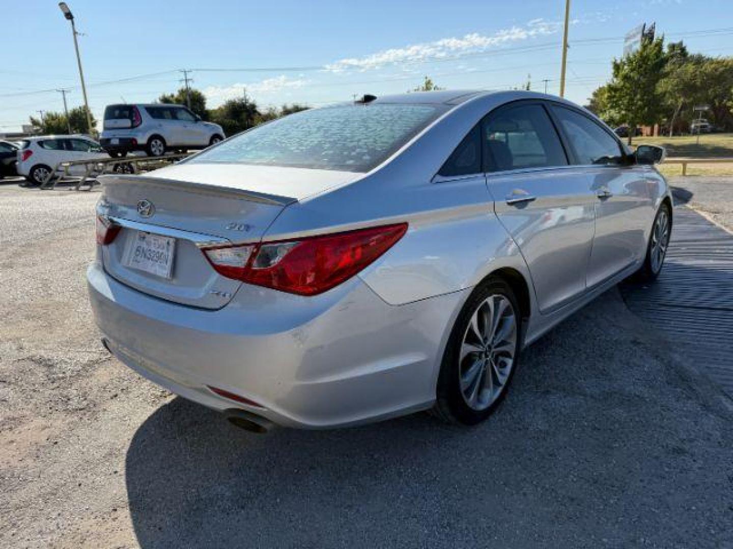 2013 SILVER Hyundai Sonata Limited Auto (5NPEC4AB4DH) with an 2.0L L4 DOHC 16V engine, 6-Speed Automatic transmission, located at 2715 W Pioneer Pkwy, Arlington, TX, 76013, (817) 265-9009, 32.710262, -97.153236 - Photo#6