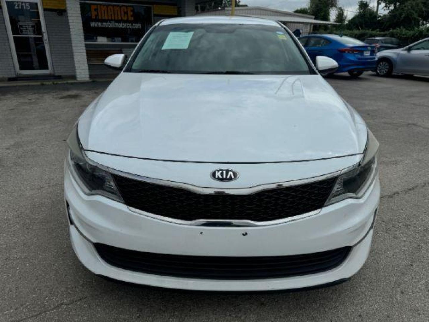 2016 WHITE Kia Optima LX (5XXGT4L32GG) with an 2.4L L4 DOHC 16V engine, 6-Speed Automatic transmission, located at 2715 W Pioneer Pkwy, Arlington, TX, 76013, (817) 265-9009, 32.710262, -97.153236 - Photo#5