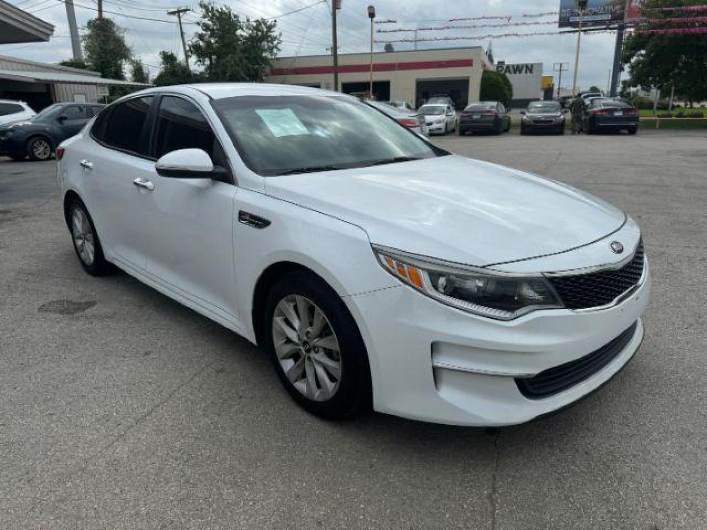 2016 WHITE Kia Optima LX (5XXGT4L32GG) with an 2.4L L4 DOHC 16V engine, 6-Speed Automatic transmission, located at 2715 W Pioneer Pkwy, Arlington, TX, 76013, (817) 265-9009, 32.710262, -97.153236 - Photo#6