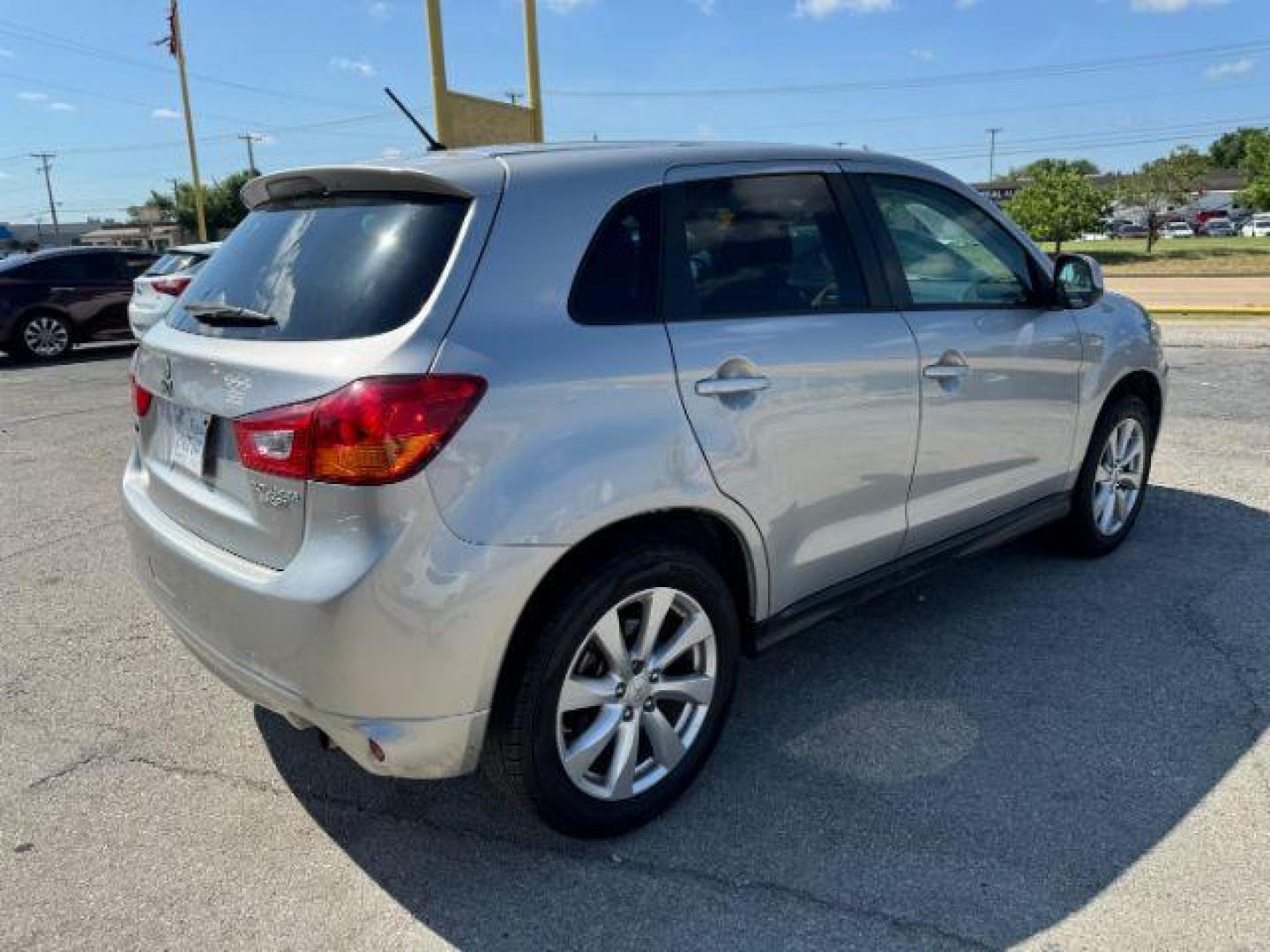 2015 SILVER Mitsubishi Outlander Sport ES 2WD (4A4AP3AU7FE) with an 2.0L L4 DOHC 16V engine, Continuously Variabl transmission, located at 2715 W Pioneer Pkwy, Arlington, TX, 76013, (817) 265-9009, 32.710262, -97.153236 - Photo#24