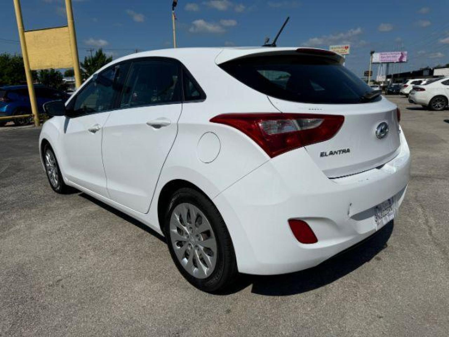 2017 WHITE Hyundai Elantra GT A/T (KMHD35LH8HU) with an 2.0L L4 16V DOHC engine, 6-Speed Automatic transmission, located at 2715 W Pioneer Pkwy, Arlington, TX, 76013, (817) 265-9009, 32.710262, -97.153236 - Photo#9