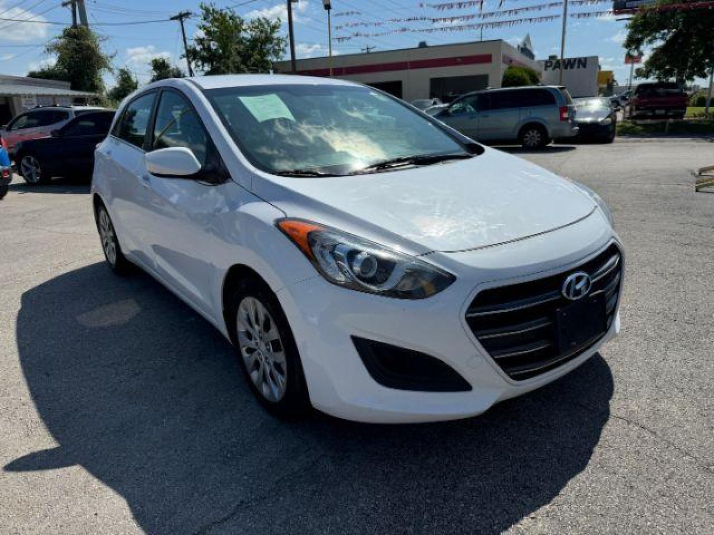 2017 WHITE Hyundai Elantra GT A/T (KMHD35LH8HU) with an 2.0L L4 16V DOHC engine, 6-Speed Automatic transmission, located at 2715 W Pioneer Pkwy, Arlington, TX, 76013, (817) 265-9009, 32.710262, -97.153236 - Photo#5