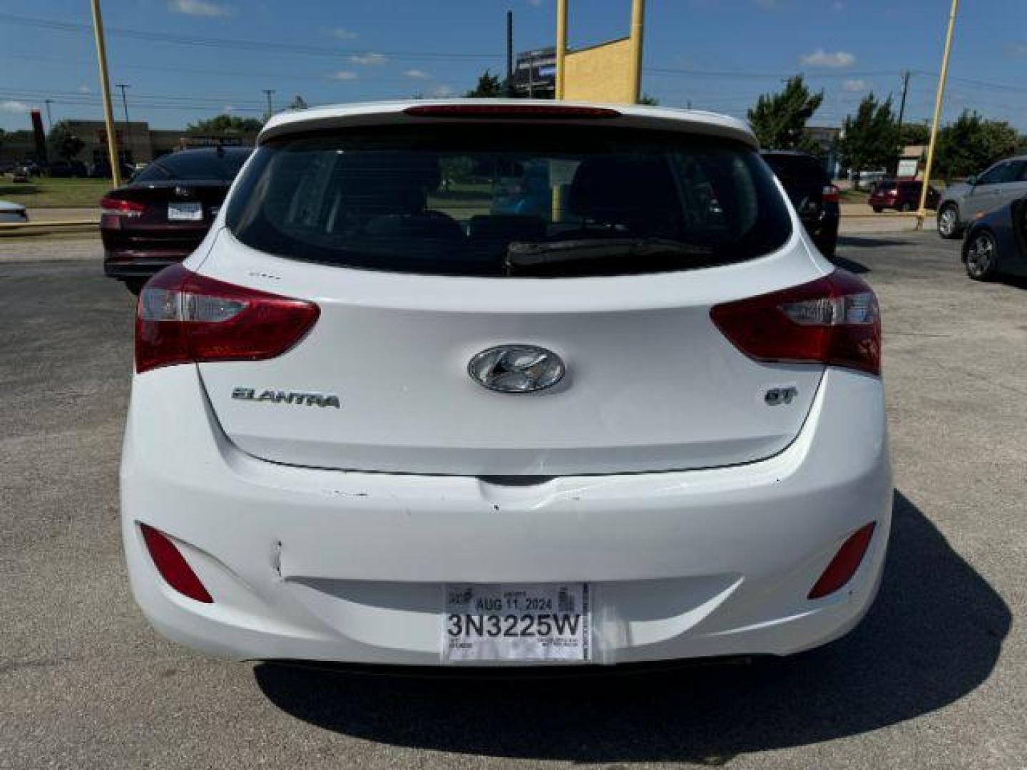 2017 WHITE Hyundai Elantra GT A/T (KMHD35LH8HU) with an 2.0L L4 16V DOHC engine, 6-Speed Automatic transmission, located at 2715 W Pioneer Pkwy, Arlington, TX, 76013, (817) 265-9009, 32.710262, -97.153236 - Photo#8