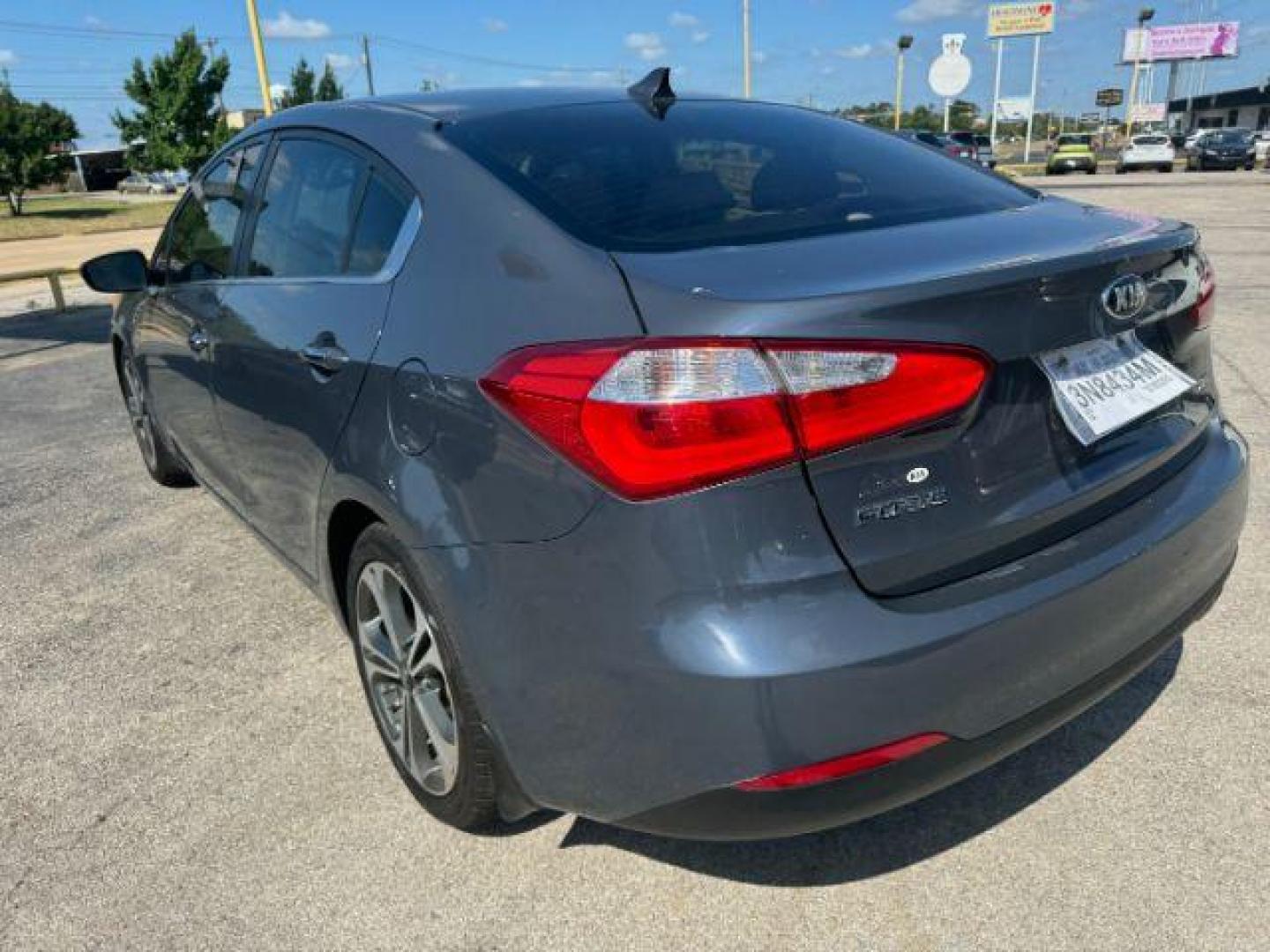 2015 GRAY Kia Forte EX (KNAFX4A83F5) with an 2.0L L4 DOHC 16V engine, 6-Speed Automatic transmission, located at 2715 W Pioneer Pkwy, Arlington, TX, 76013, (817) 265-9009, 32.710262, -97.153236 - Photo#8