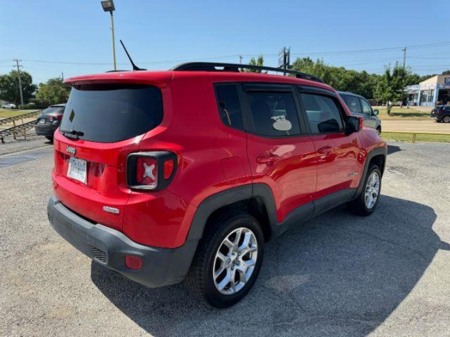 2016 RED Jeep Renegade LL (ZACCJBBT1GP) with an 2.4L L4 DOHC 16V engine, 6-Speed Manual transmission, located at 2715 W Pioneer Pkwy, Arlington, TX, 76013, (817) 265-9009, 32.710262, -97.153236 - Photo#7