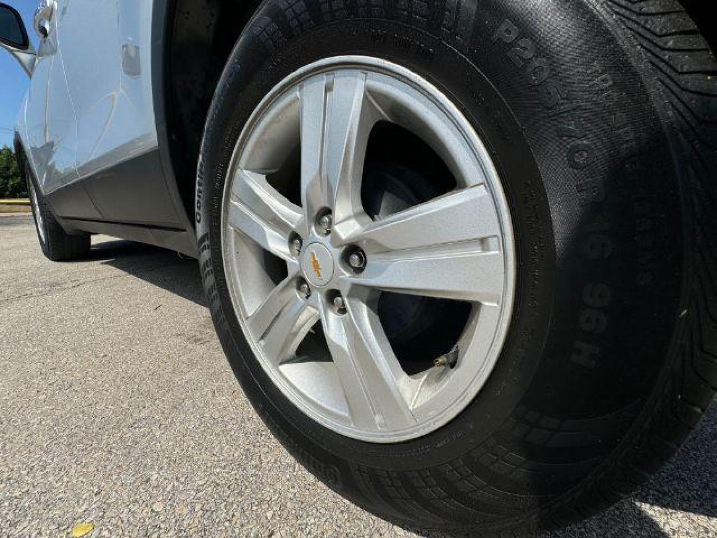 2020 SILVER Chevrolet Trax LT FWD (KL7CJLSB7LB) with an 1.4L L4 DOHC 16V engine, 6-Speed Automatic transmission, located at 2715 W Pioneer Pkwy, Arlington, TX, 76013, (817) 265-9009, 32.710262, -97.153236 - Photo#10