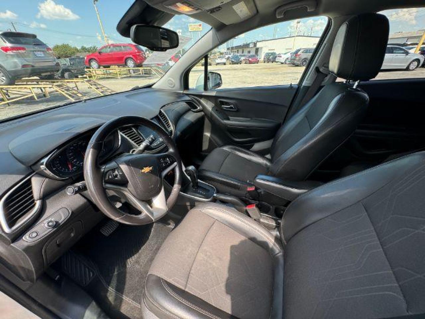 2020 SILVER Chevrolet Trax LT FWD (KL7CJLSB7LB) with an 1.4L L4 DOHC 16V engine, 6-Speed Automatic transmission, located at 2715 W Pioneer Pkwy, Arlington, TX, 76013, (817) 265-9009, 32.710262, -97.153236 - Photo#14