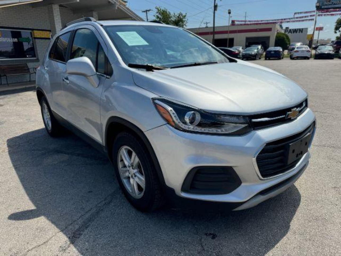 2020 SILVER Chevrolet Trax LT FWD (KL7CJLSB7LB) with an 1.4L L4 DOHC 16V engine, 6-Speed Automatic transmission, located at 2715 W Pioneer Pkwy, Arlington, TX, 76013, (817) 265-9009, 32.710262, -97.153236 - Photo#5