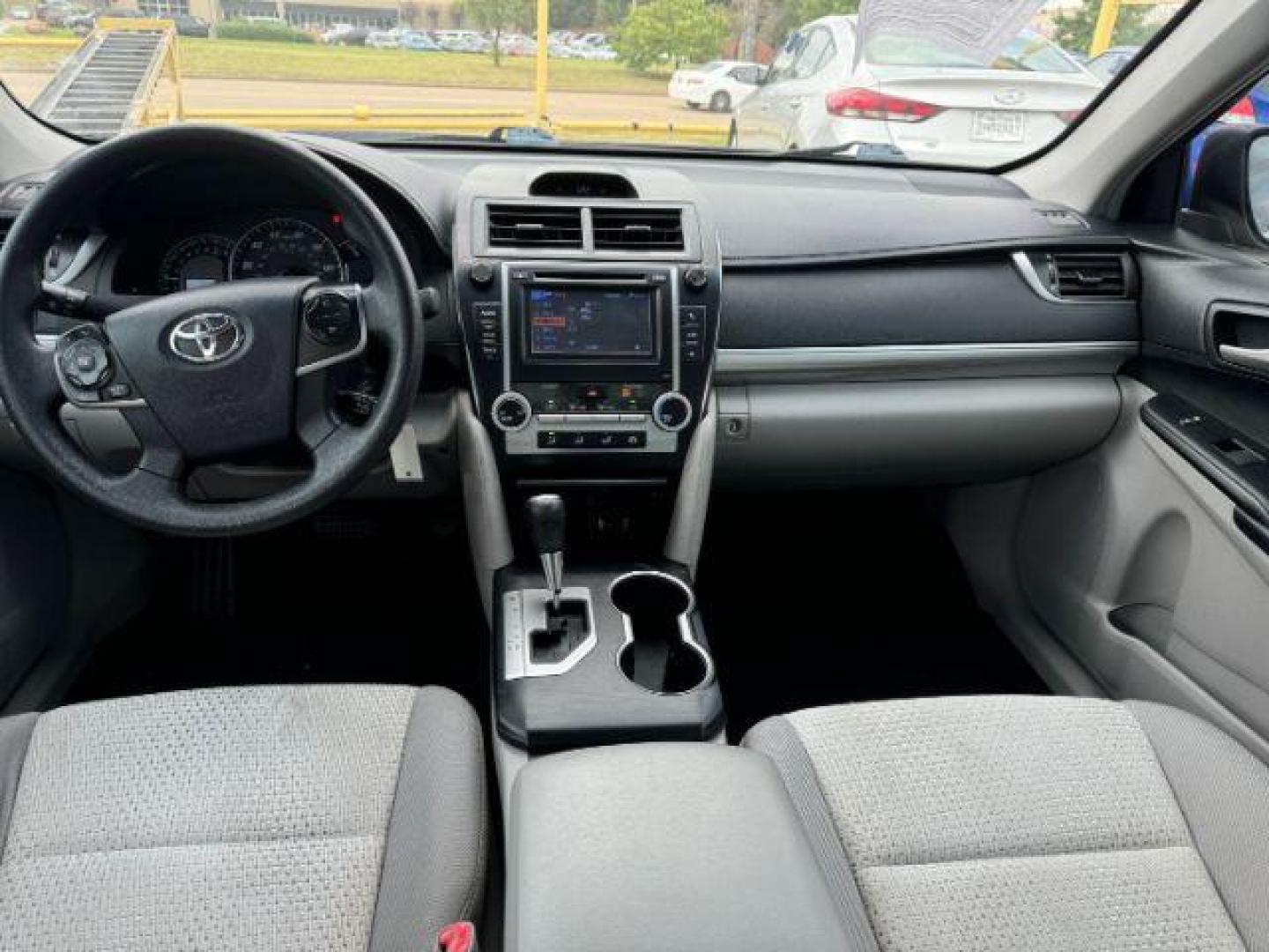 2012 GRAY Toyota Camry LE (4T4BF1FK5CR) with an 2.5L L4 DOHC 16V engine, 6-Speed Automatic transmission, located at 2715 W Pioneer Pkwy, Arlington, TX, 76013, (817) 265-9009, 32.710262, -97.153236 - Photo#12