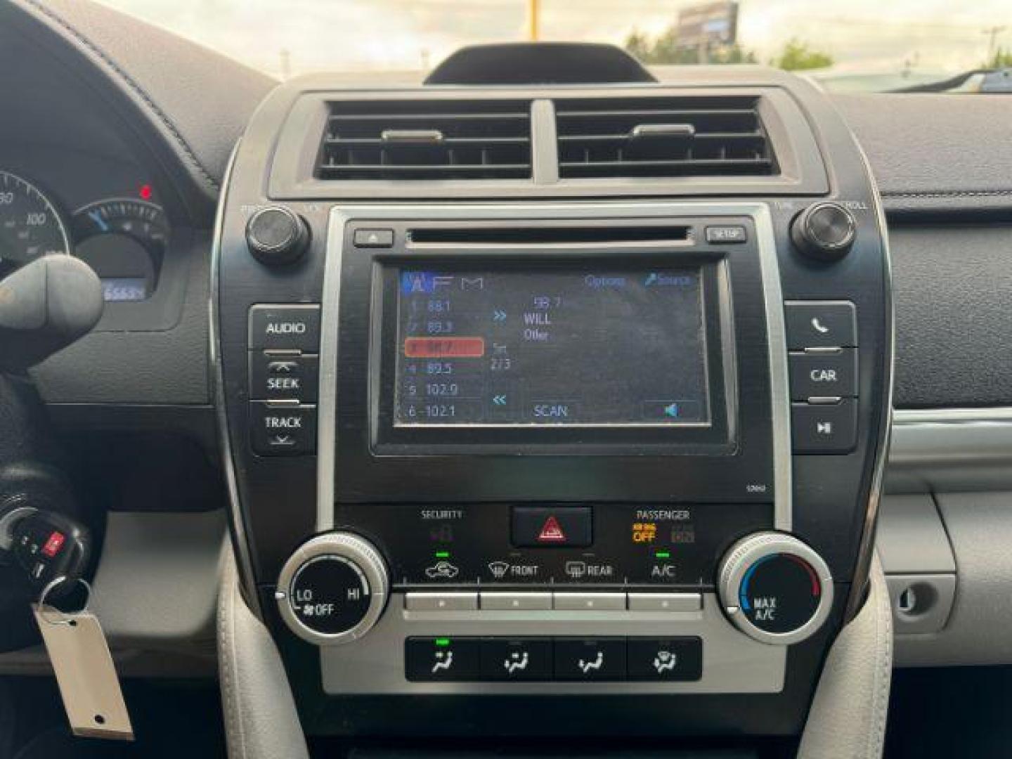 2012 GRAY Toyota Camry LE (4T4BF1FK5CR) with an 2.5L L4 DOHC 16V engine, 6-Speed Automatic transmission, located at 2715 W Pioneer Pkwy, Arlington, TX, 76013, (817) 265-9009, 32.710262, -97.153236 - Photo#17