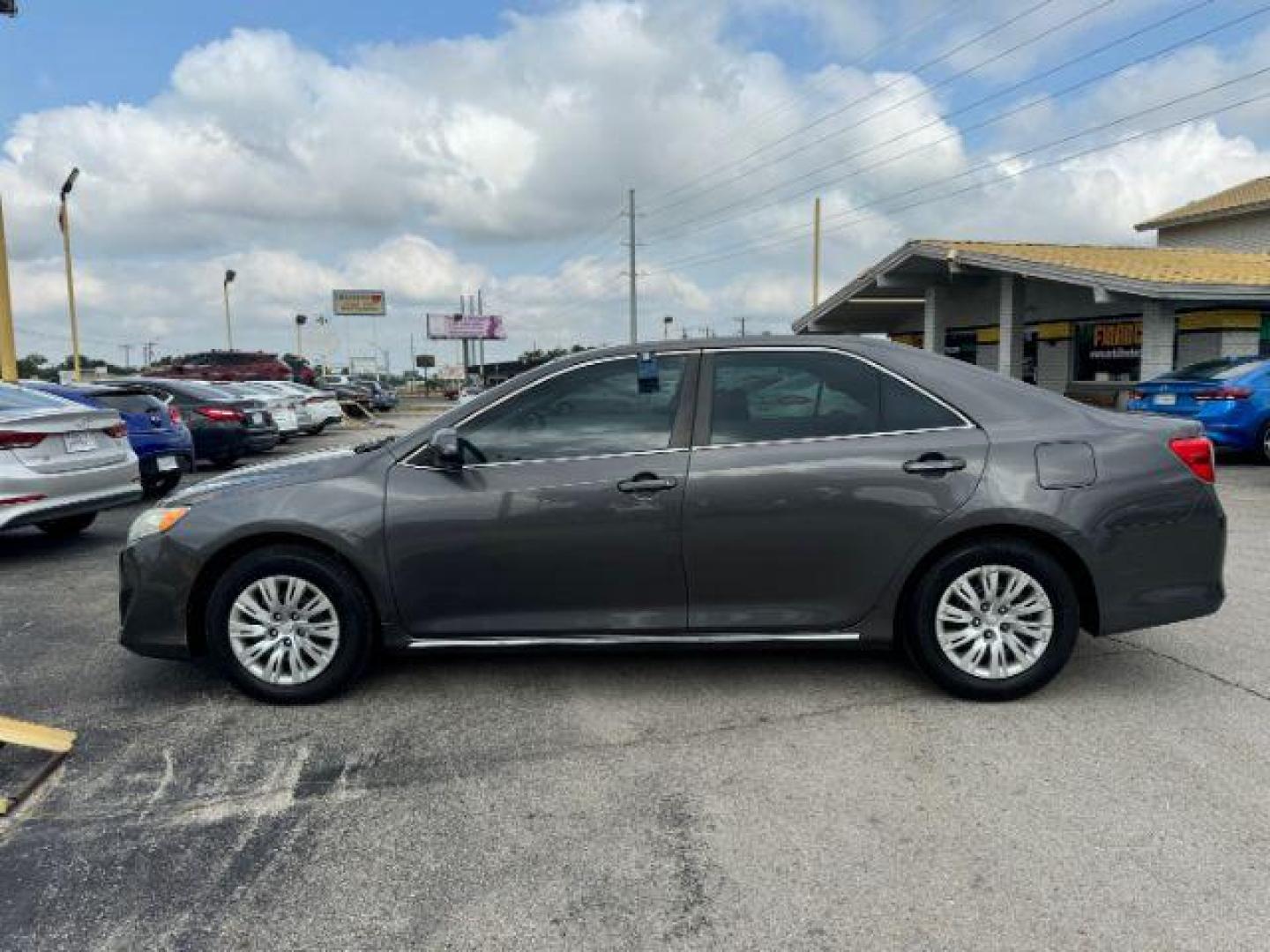 2012 GRAY Toyota Camry LE (4T4BF1FK5CR) with an 2.5L L4 DOHC 16V engine, 6-Speed Automatic transmission, located at 2715 W Pioneer Pkwy, Arlington, TX, 76013, (817) 265-9009, 32.710262, -97.153236 - Photo#2