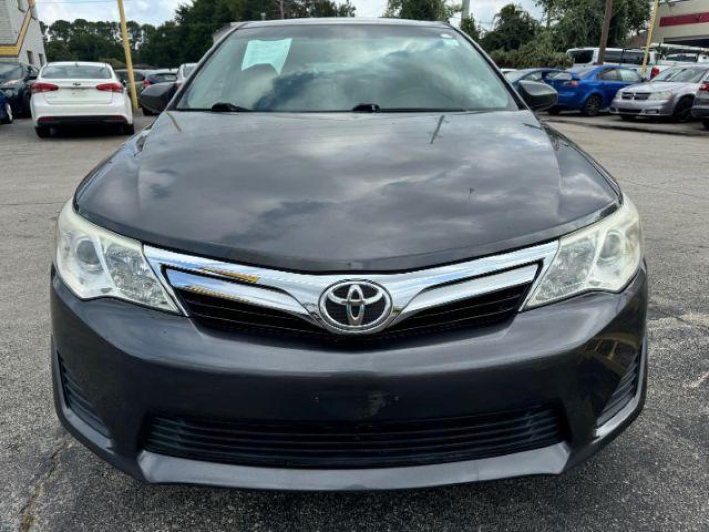 2012 GRAY Toyota Camry LE (4T4BF1FK5CR) with an 2.5L L4 DOHC 16V engine, 6-Speed Automatic transmission, located at 2715 W Pioneer Pkwy, Arlington, TX, 76013, (817) 265-9009, 32.710262, -97.153236 - Photo#4