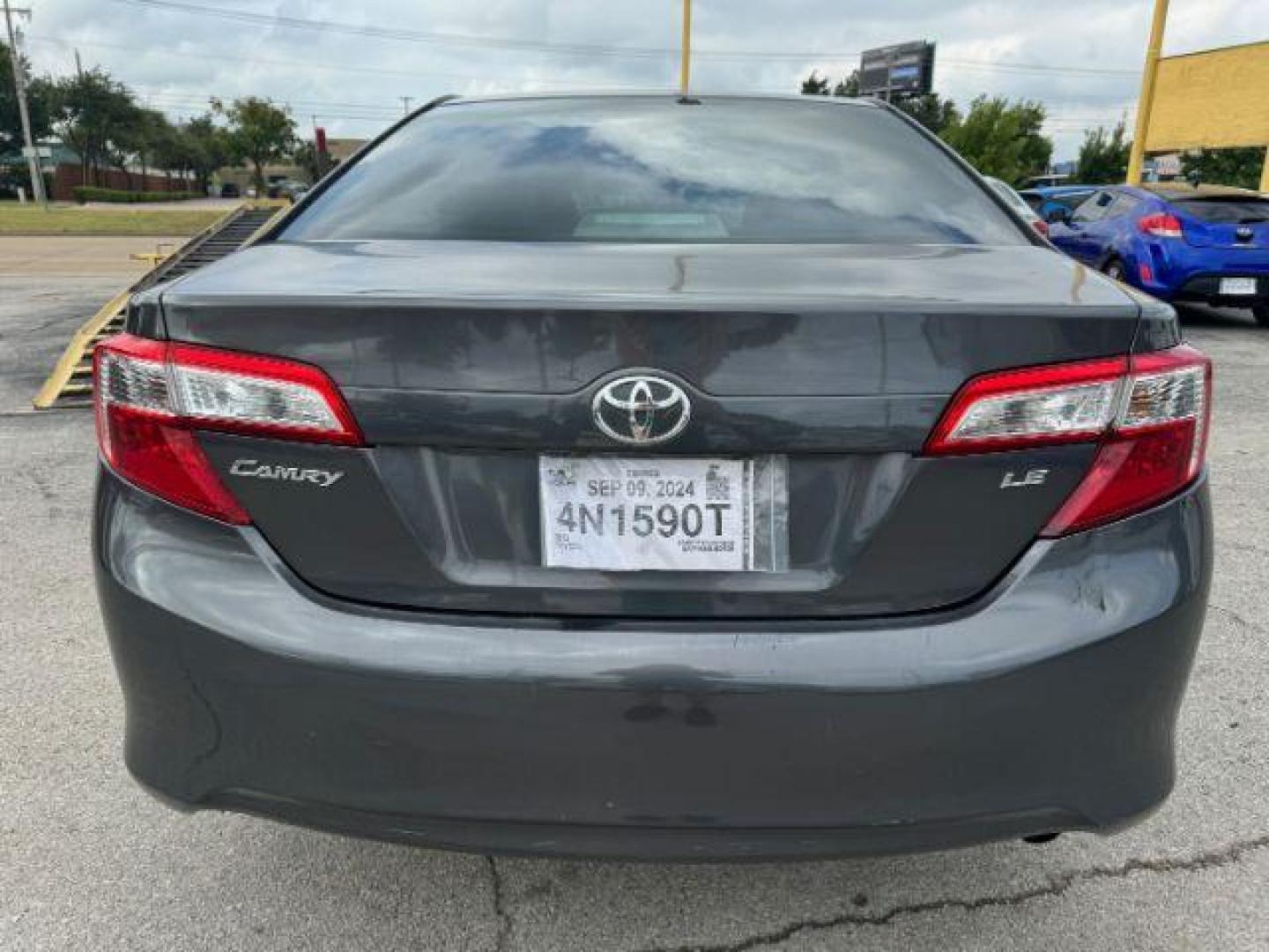 2012 GRAY Toyota Camry LE (4T4BF1FK5CR) with an 2.5L L4 DOHC 16V engine, 6-Speed Automatic transmission, located at 2715 W Pioneer Pkwy, Arlington, TX, 76013, (817) 265-9009, 32.710262, -97.153236 - Photo#7