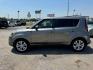 2015 GRAY Kia Soul + (KNDJP3A59F7) with an 2.0L L4 DOHC 16V engine, 6-Speed Automatic transmission, located at 2715 W Pioneer Pkwy, Arlington, TX, 76013, (817) 265-9009, 32.710262, -97.153236 - Photo#2