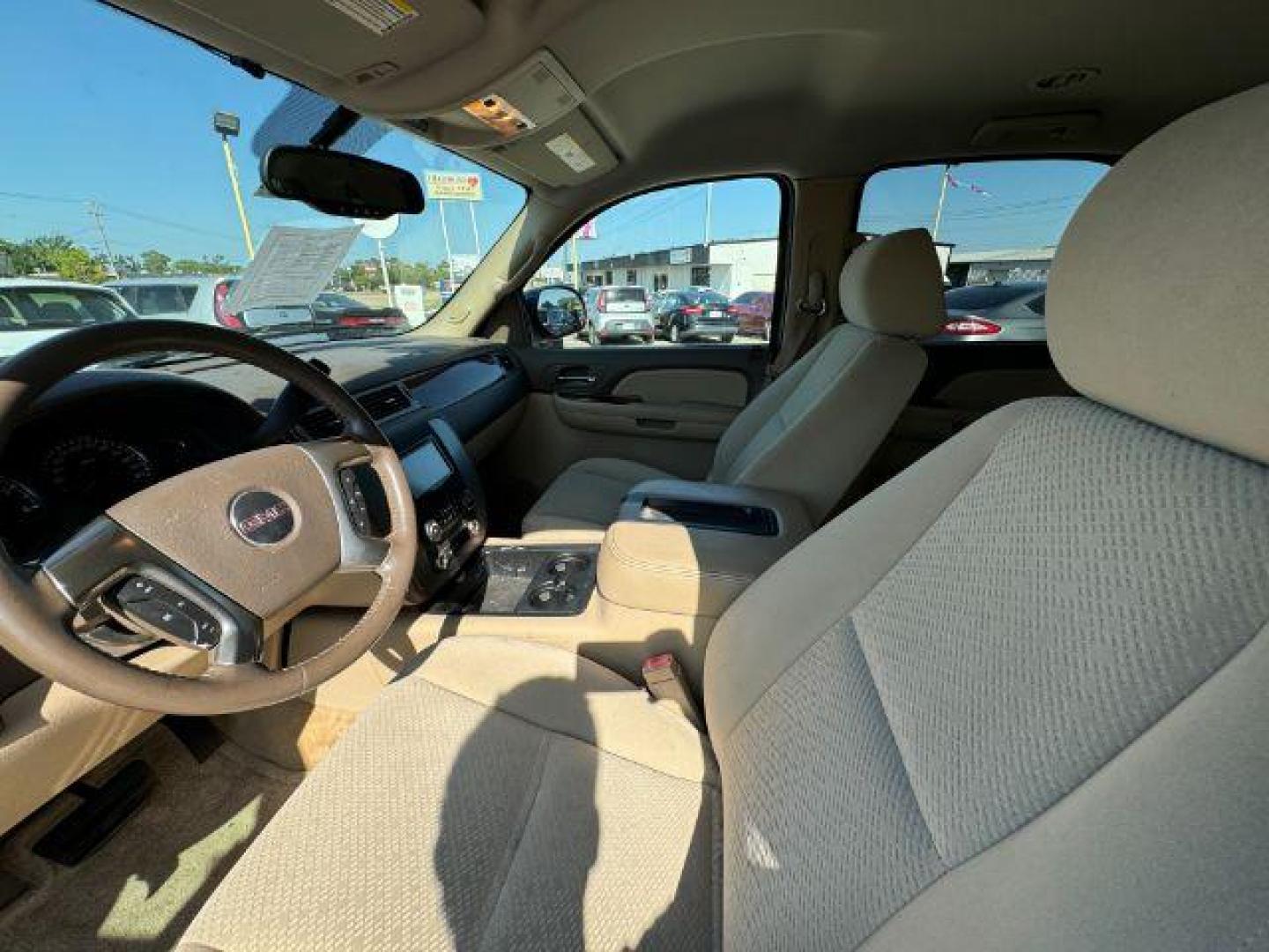 2007 BLUE GMC Yukon SLE-1 2WD (1GKFC13J97R) with an 5.3L V8 OHV 16V engine, 4-Speed Automatic transmission, located at 2715 W Pioneer Pkwy, Arlington, TX, 76013, (817) 265-9009, 32.710262, -97.153236 - Photo#17