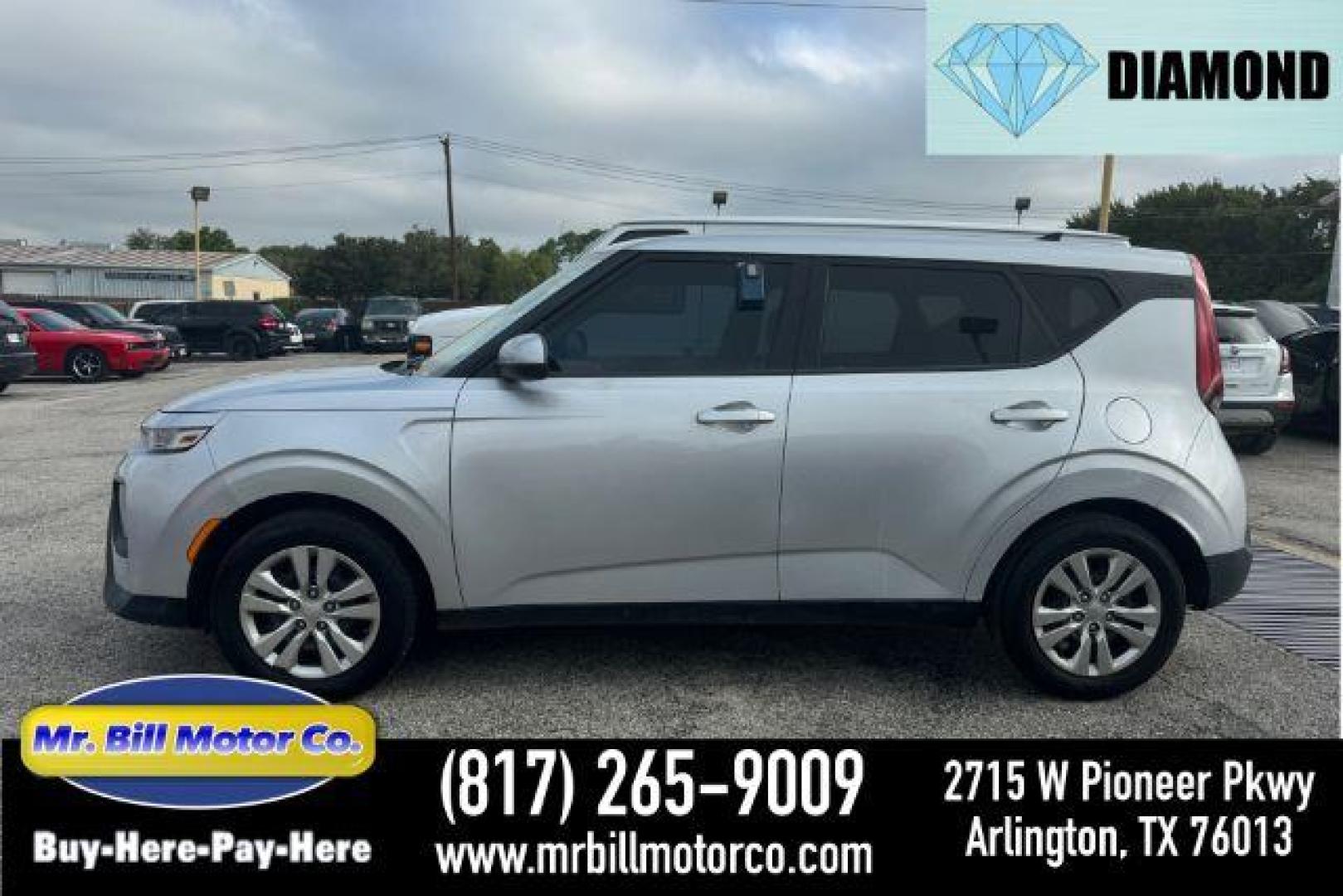 2020 SILVER Kia Soul LX CVT (KNDJ23AU4L7) with an 2.0L L4 DOHC 16V engine, Continuously Variable Transmission transmission, located at 2715 W Pioneer Pkwy, Arlington, TX, 76013, (817) 265-9009, 32.710262, -97.153236 - Photo#0