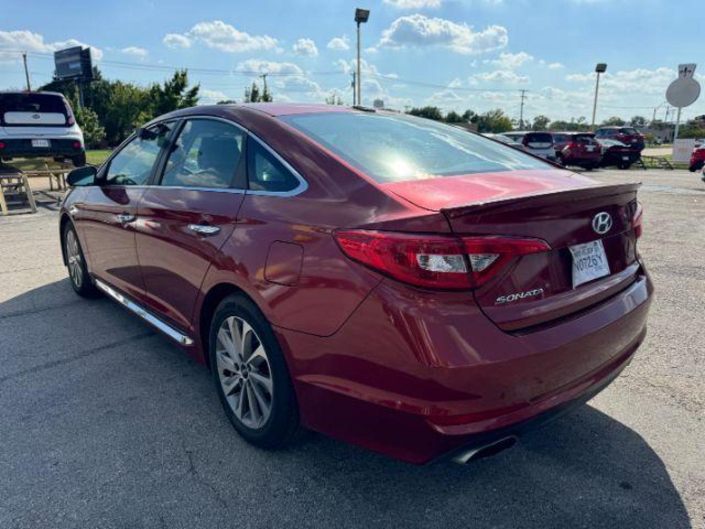 2015 RED Hyundai Sonata Sport (5NPE34AF6FH) with an 2.4L L4 DOHC 16V engine, 6-Speed Automatic transmission, located at 2715 W Pioneer Pkwy, Arlington, TX, 76013, (817) 265-9009, 32.710262, -97.153236 - Photo#9