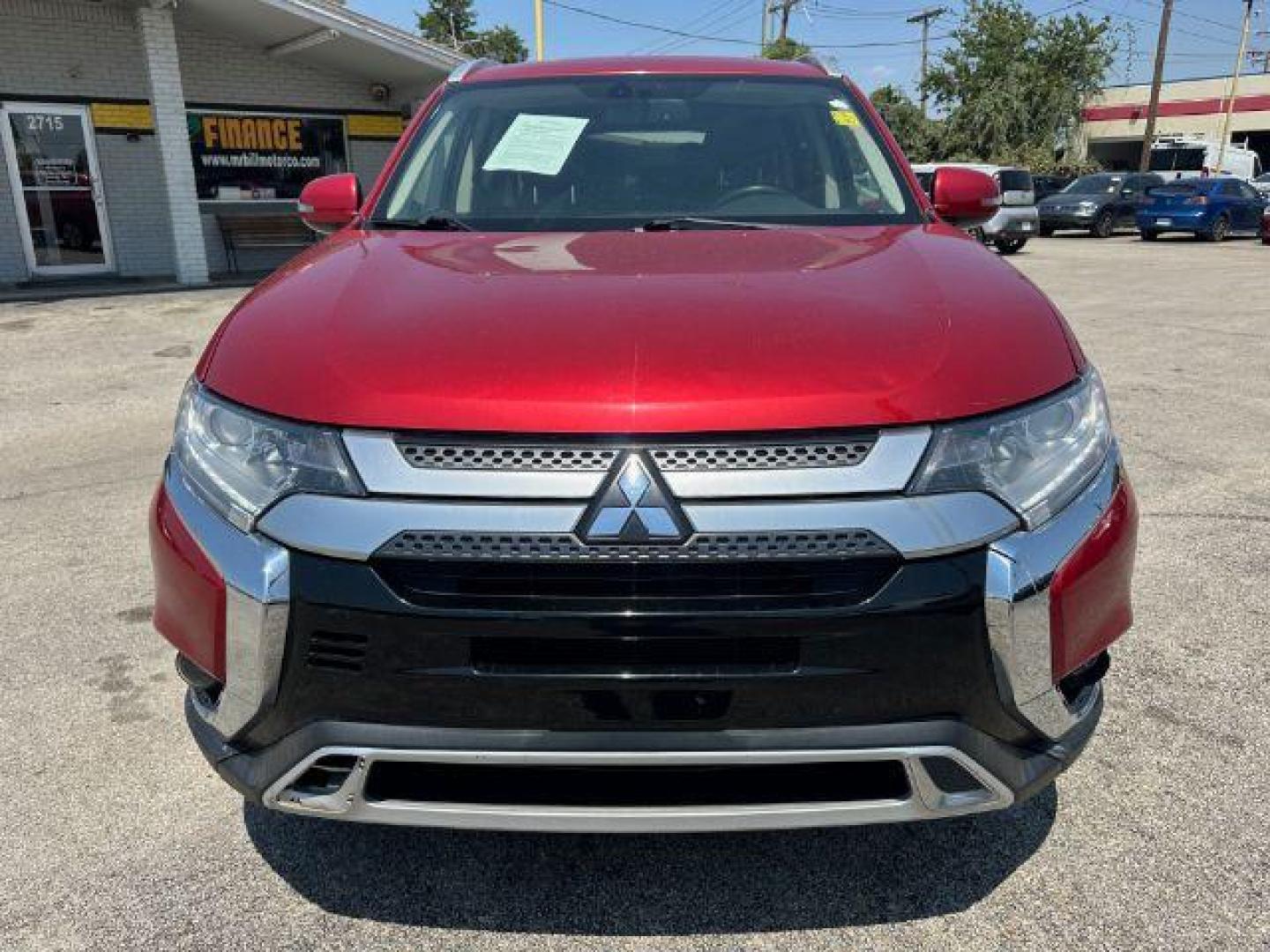 2020 RED Mitsubishi Outlander ES 2WD (JA4AD2A37LZ) with an 2.4L L4 DOHC 16V engine, Continuously Variabl transmission, located at 2715 W Pioneer Pkwy, Arlington, TX, 76013, (817) 265-9009, 32.710262, -97.153236 - Photo#3